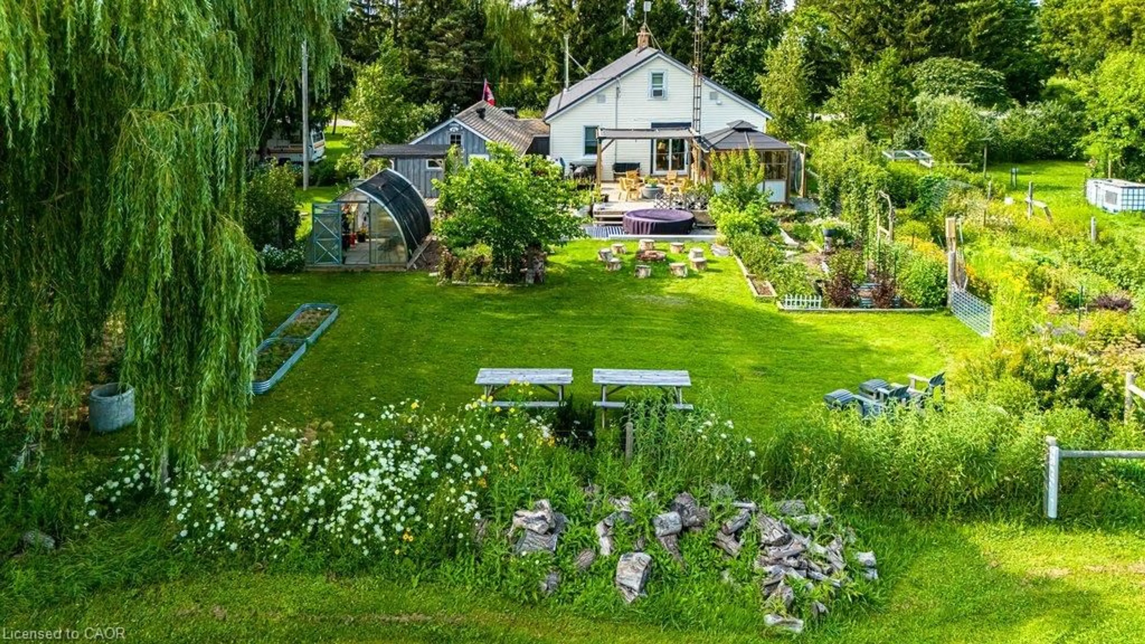 Patio, water/lake/river/ocean view for 224 Concession 13, Hagersville Ontario N0A 1H0