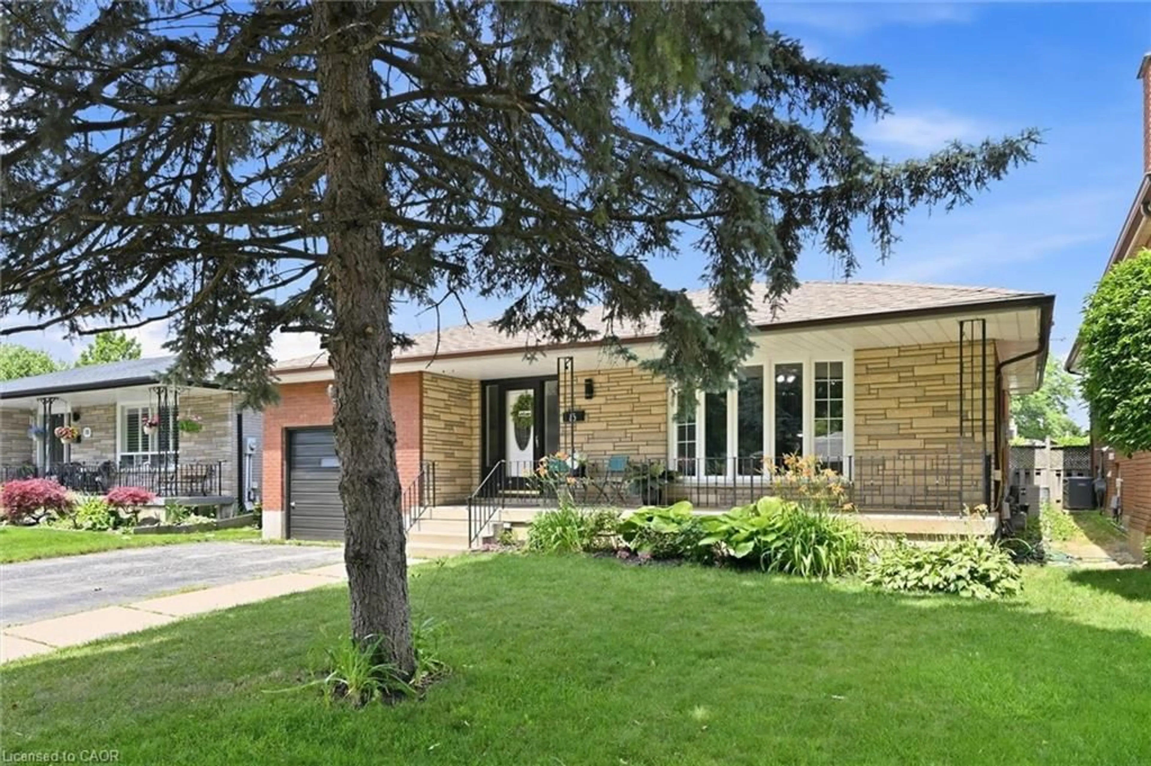 Home with brick exterior material, street for 15 Edgar Dr, Brantford Ontario N3R 6X7