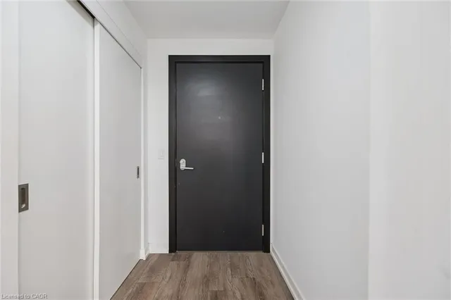 15 Wellington St #903, Kitchener 5