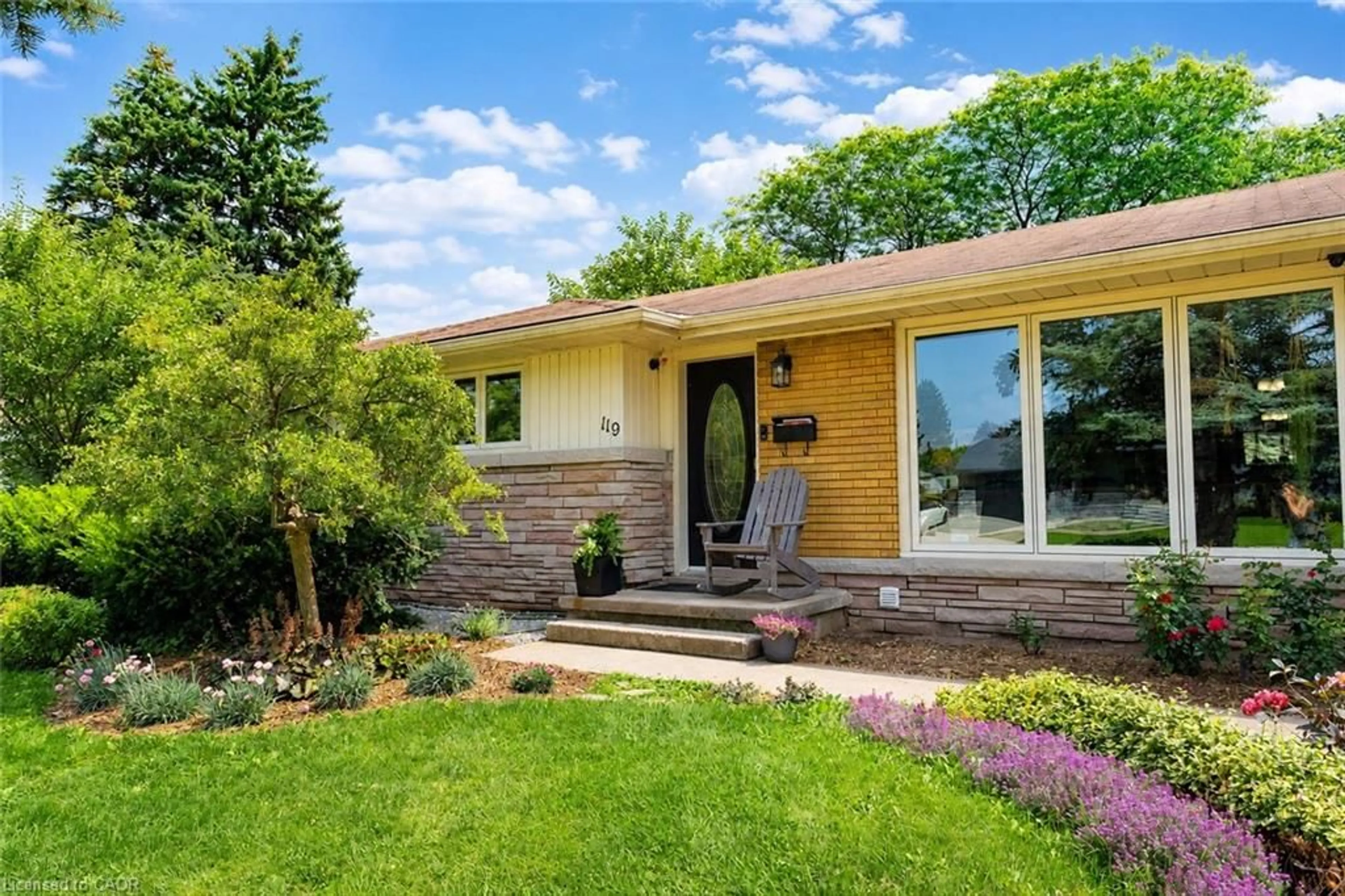 Home with brick exterior material, street for 119 Seneca Dr, Ancaster Ontario L9G 3B7
