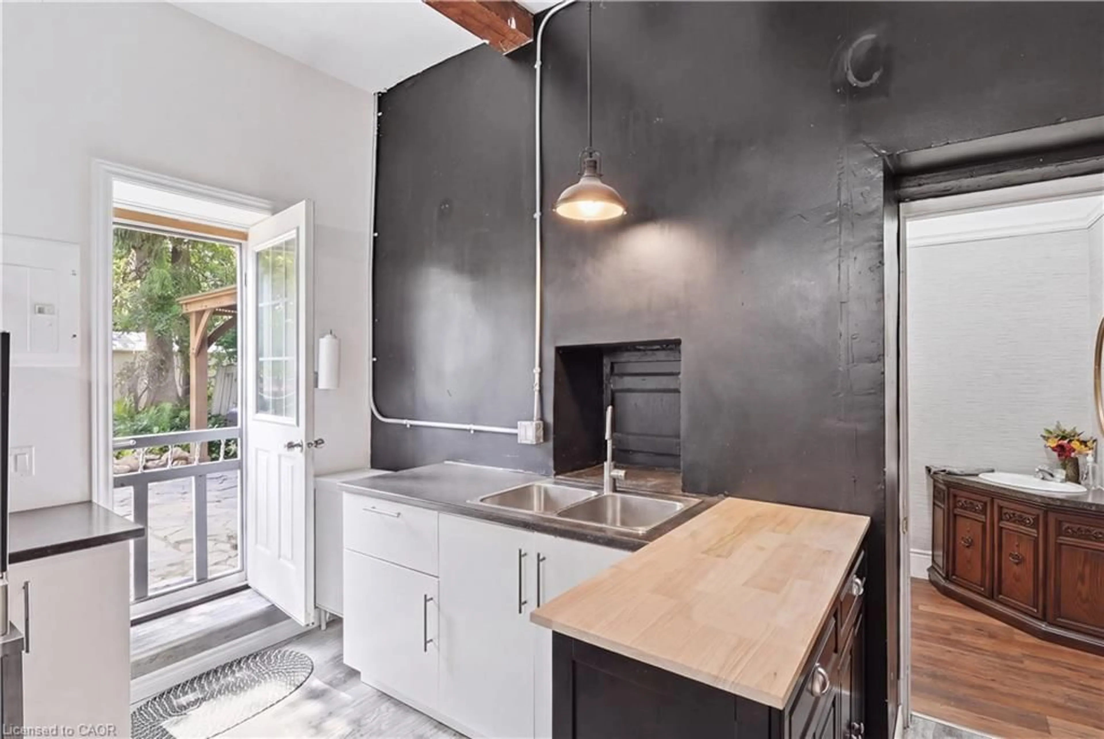 Contemporary kitchen, unknown for 565 St David St, Fergus Ontario N1M 2K5