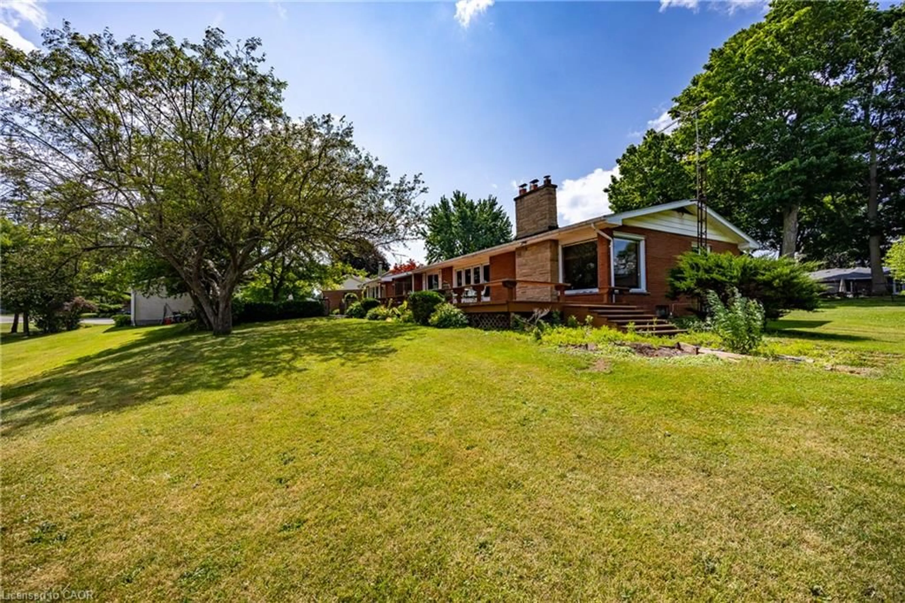 A pic from outside/outdoor area/front of a property/back of a property/a pic from drone, unknown for 17 Donjon Blvd, Port Dover Ontario N0A 1N7
