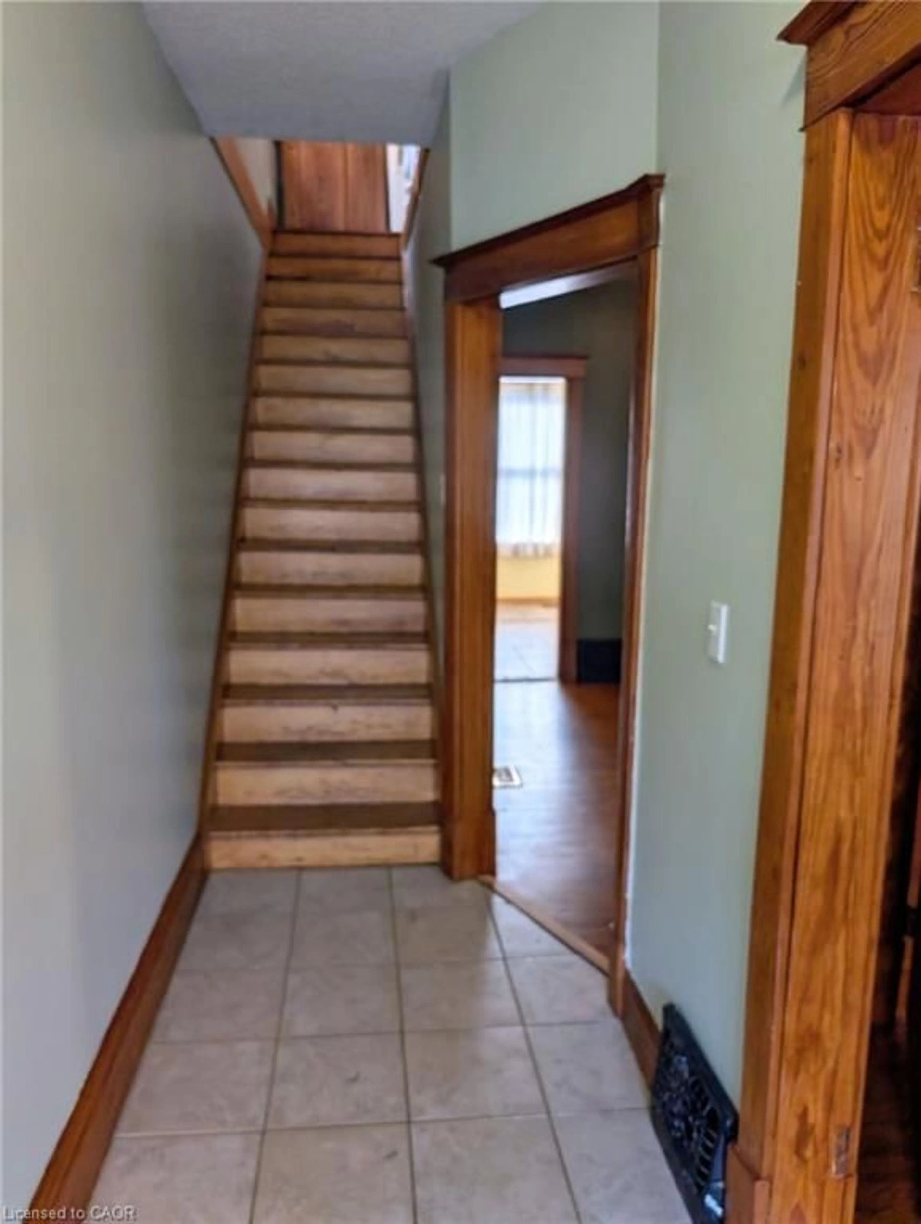 Unknown for 61 Barnesdale Ave, Hamilton Ontario L8L 6R9