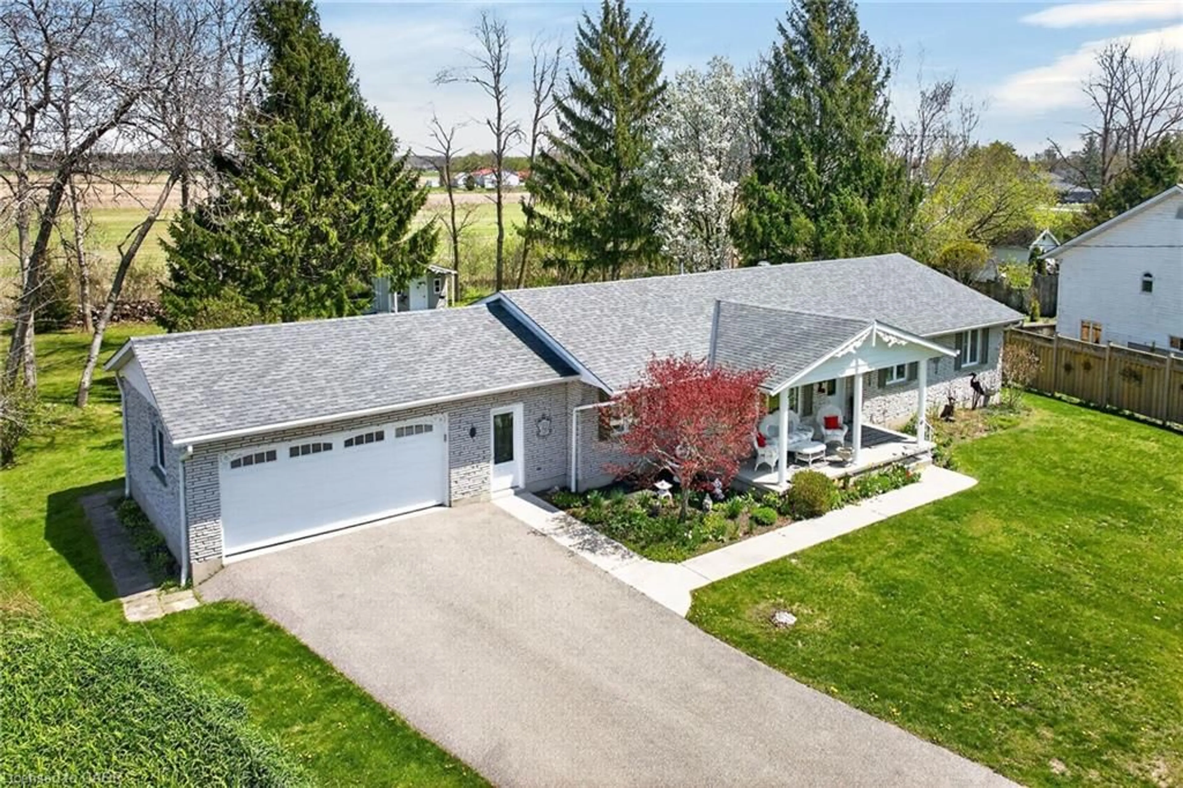 A pic from outside/outdoor area/front of a property/back of a property/a pic from drone, street for 112 Prospect St, Port Dover Ontario N0A 1N6
