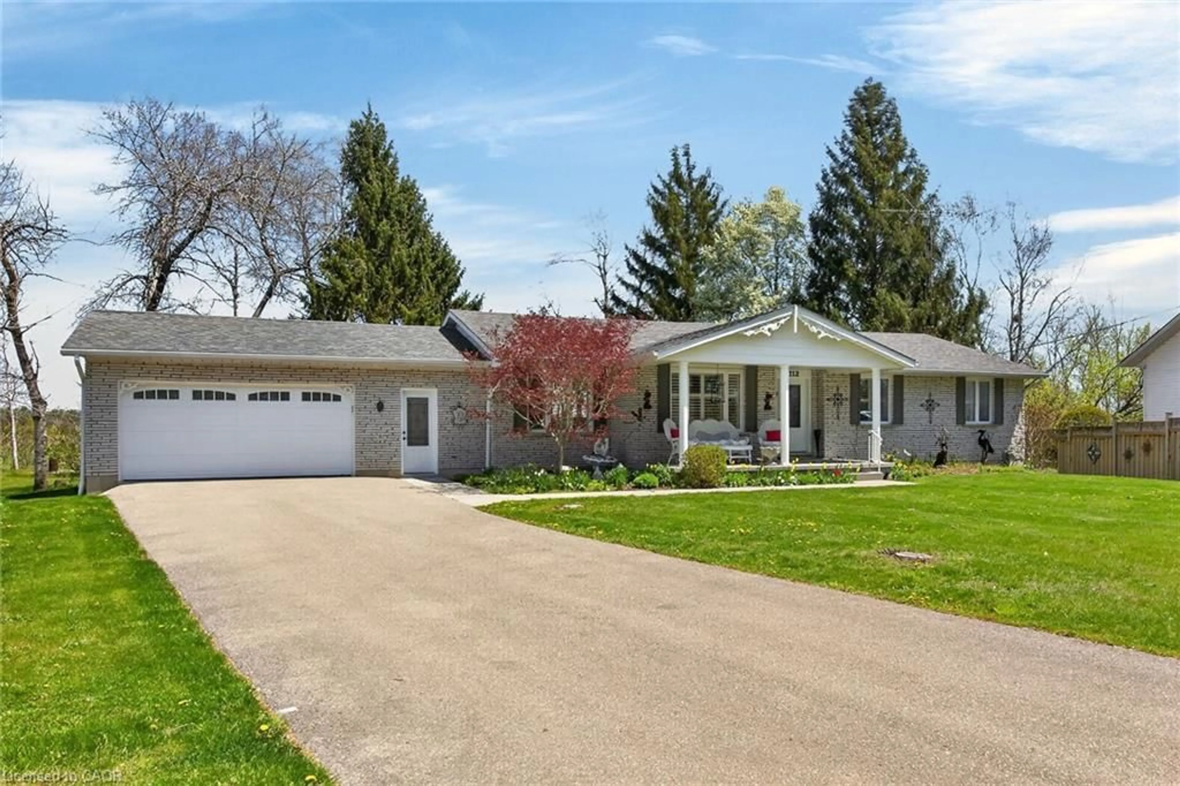 Home with vinyl exterior material, street for 112 Prospect St, Port Dover Ontario N0A 1N6