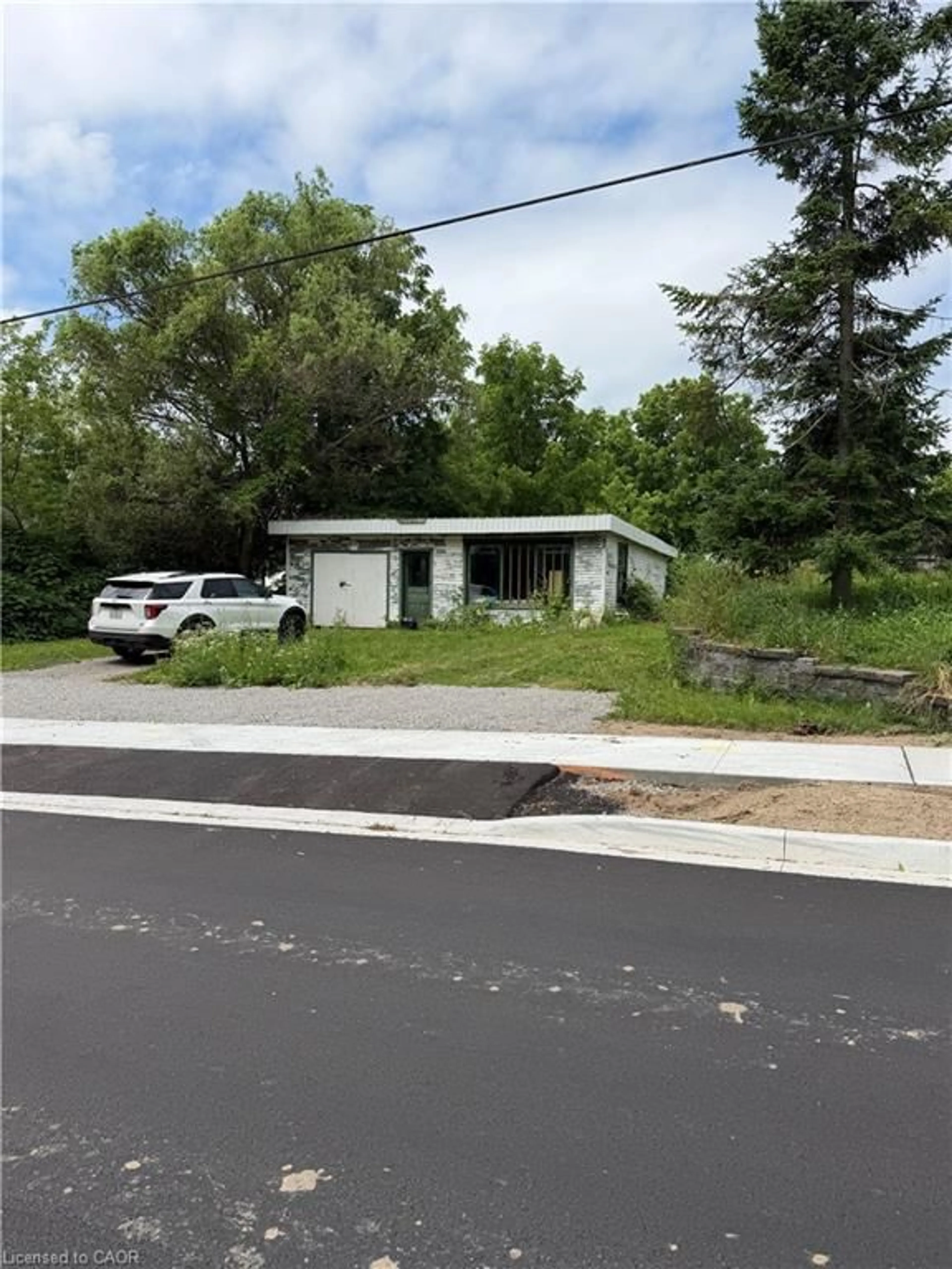 Shed for 2490 St Anns Rd, Smithville Ontario L0R 1Y0