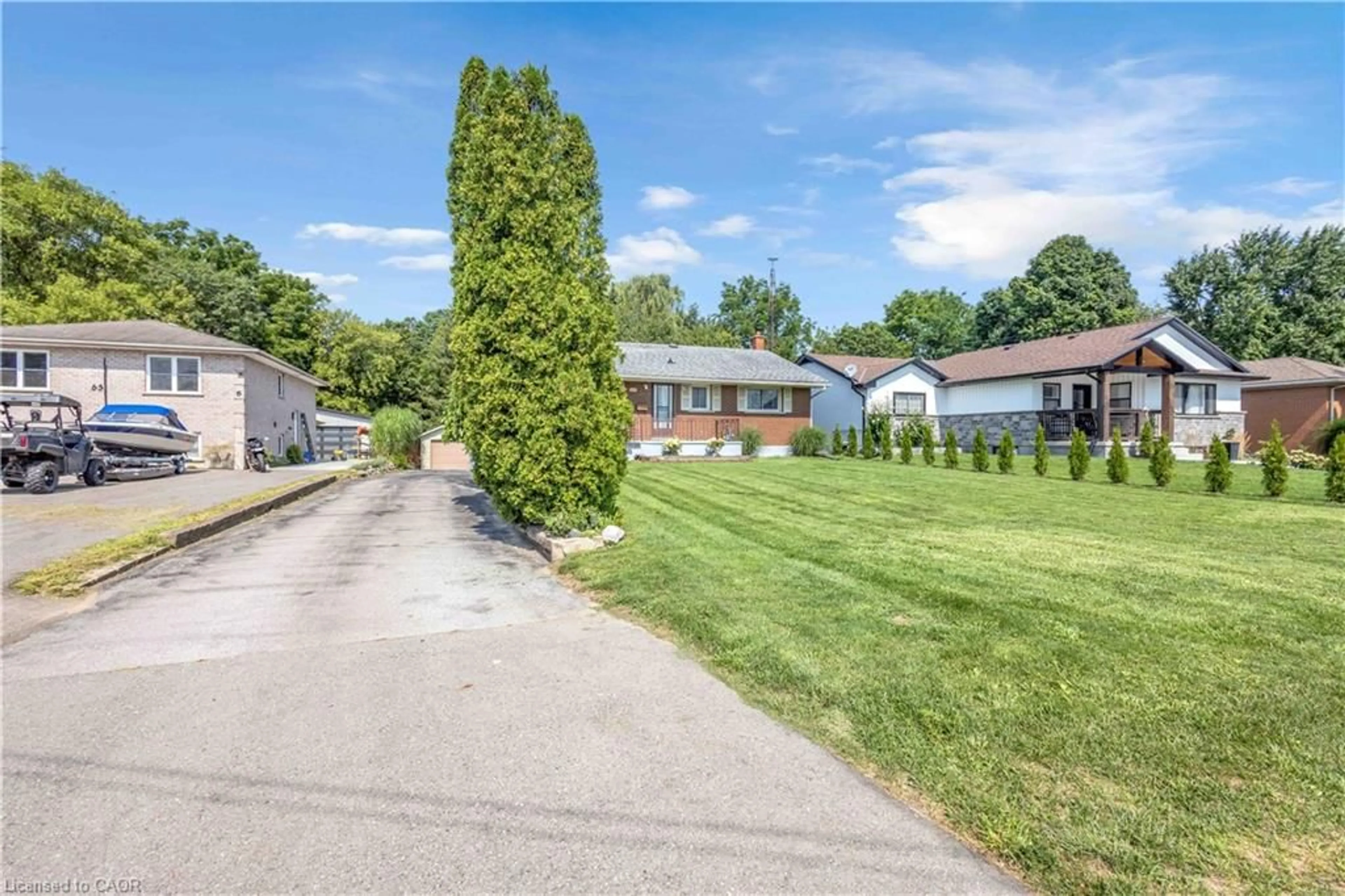 A pic from outside/outdoor area/front of a property/back of a property/a pic from drone, unknown for 55 Young St, Tillsonburg Ontario N4G 3H6
