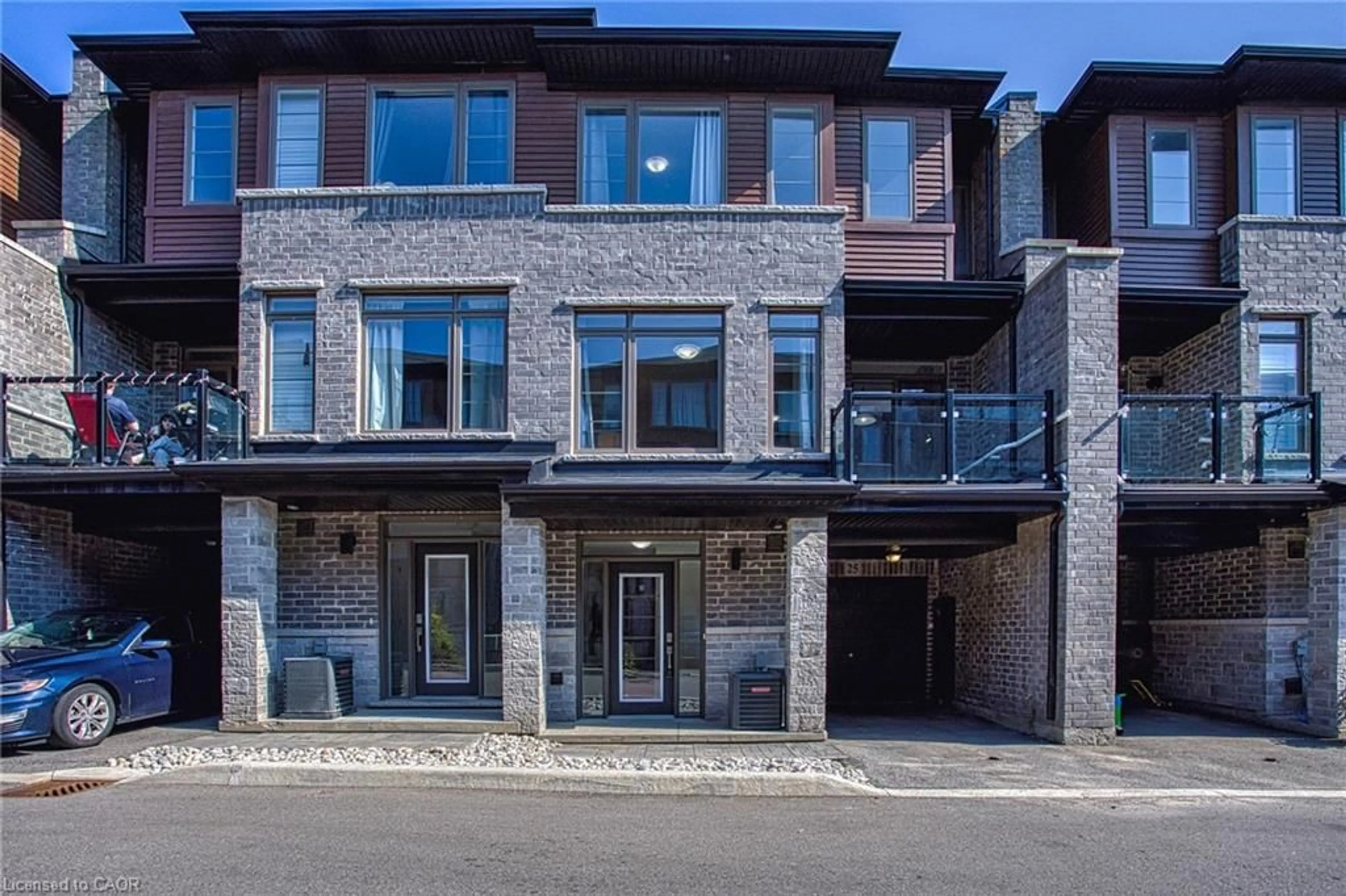 Home with brick exterior material, street for 5000 Connor Dr #25, Beamsville Ontario L3J 0T4