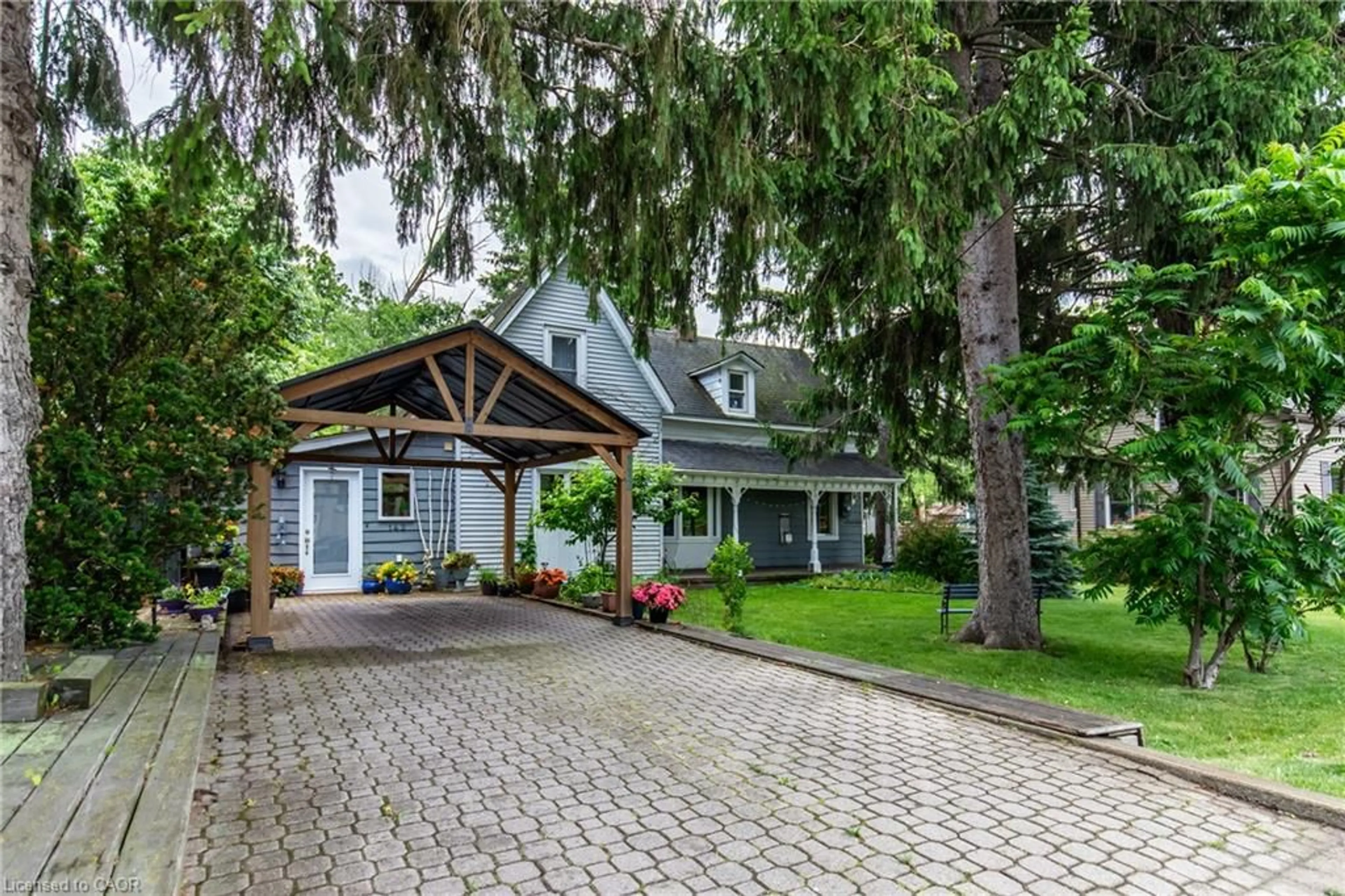 Unknown for 142 Griffin St, Smithville Ontario L0R 2A0
