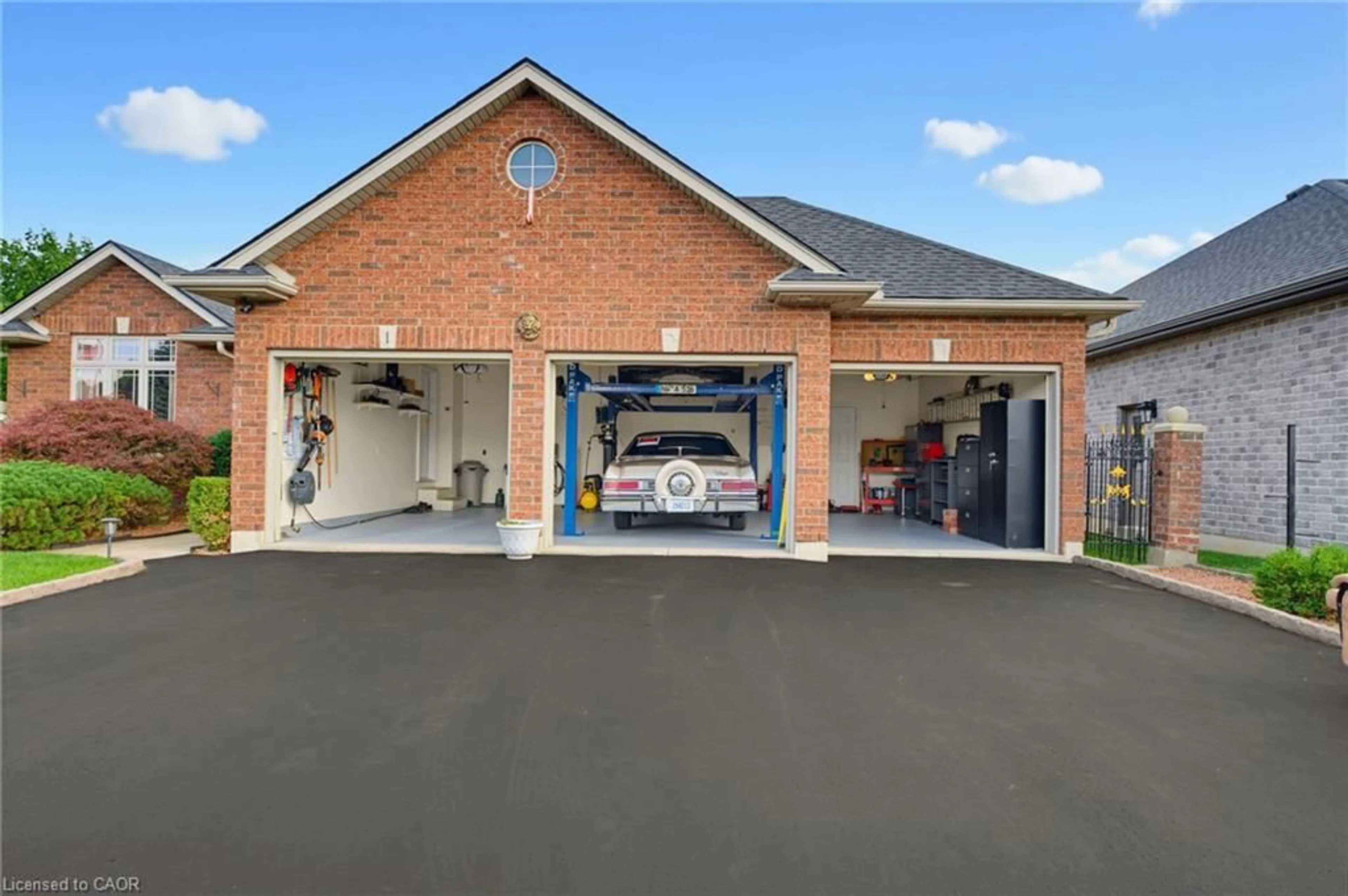 Indoor garage for 1 Galinee Trail, Port Dover Ontario N0A 1N9