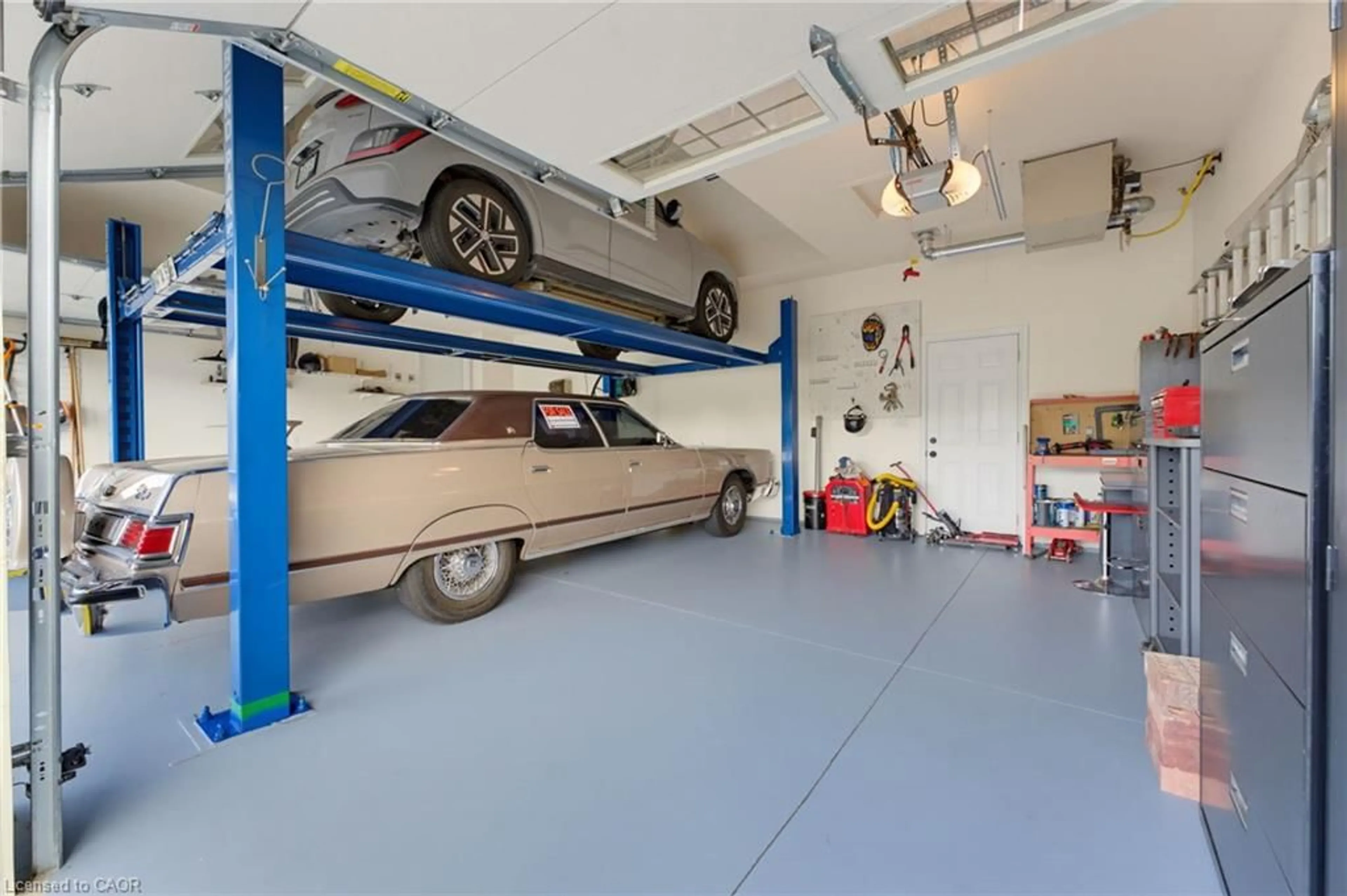 Indoor garage for 1 Galinee Trail, Port Dover Ontario N0A 1N9