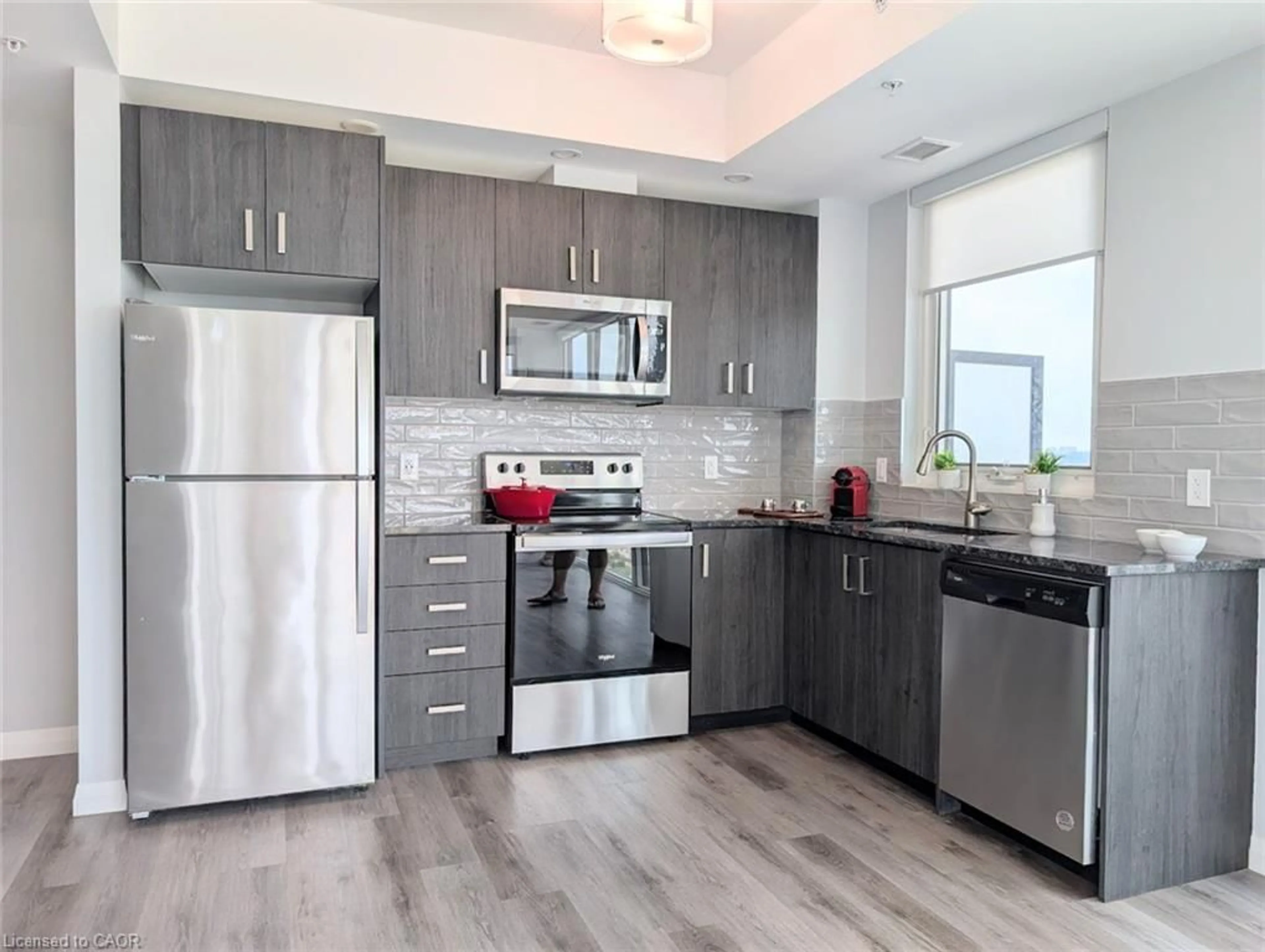 Open concept kitchen, unknown for 108 Garment St #1811, 10th Line Shore Ontario N2G 0E2