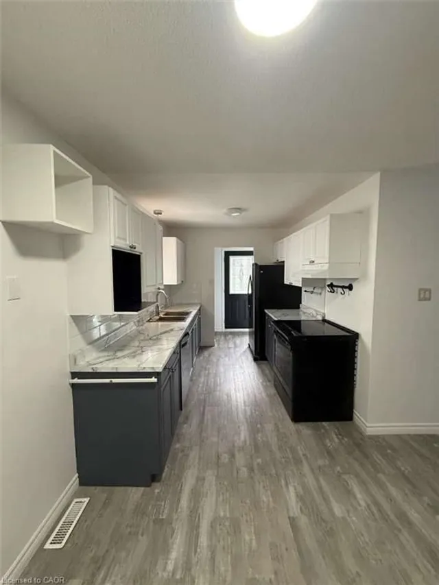 27 Hergott Ave, Elliot Lake 5