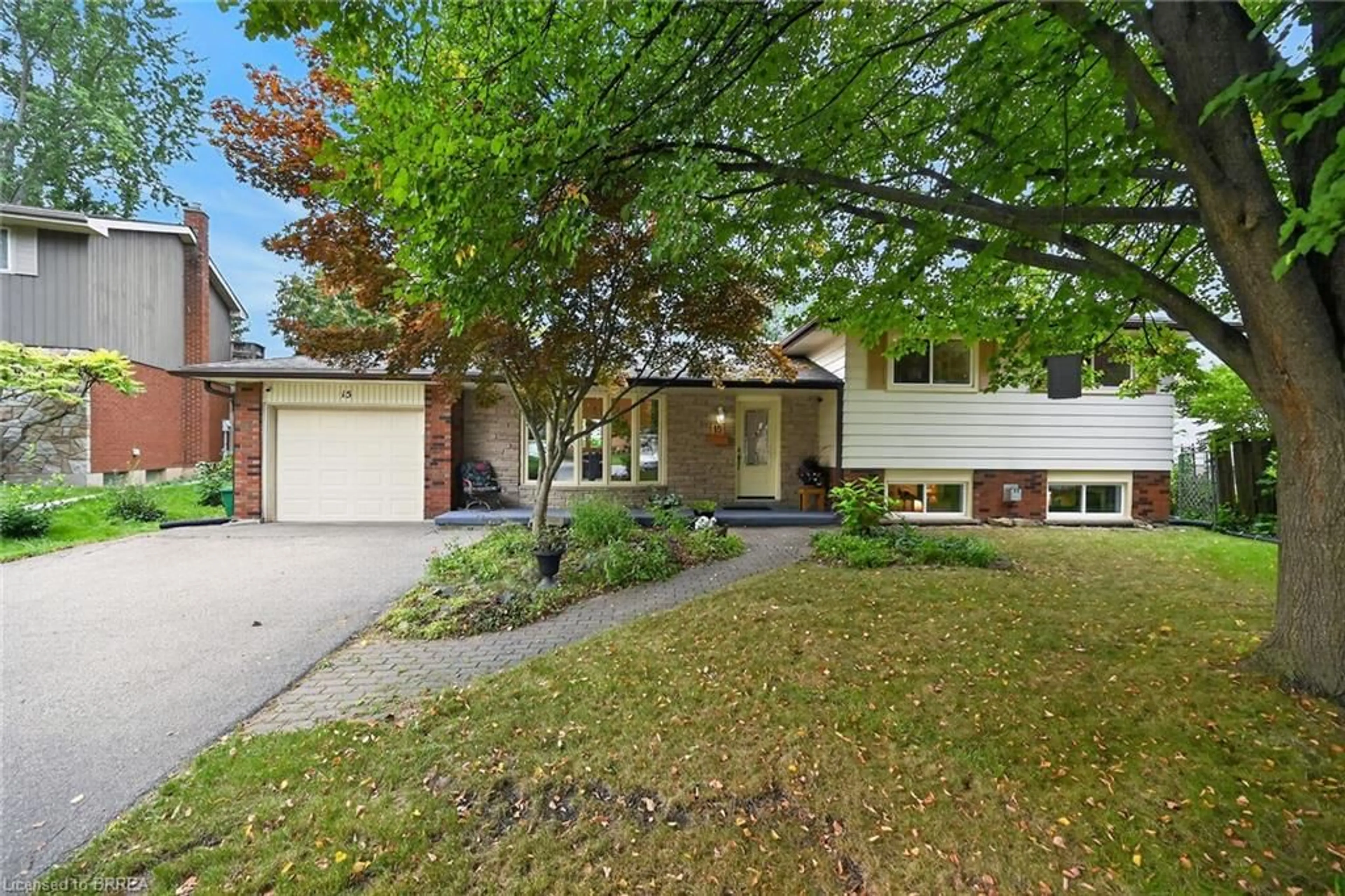Unknown for 15 Canary Dr, Brantford Ontario N3R 6G2