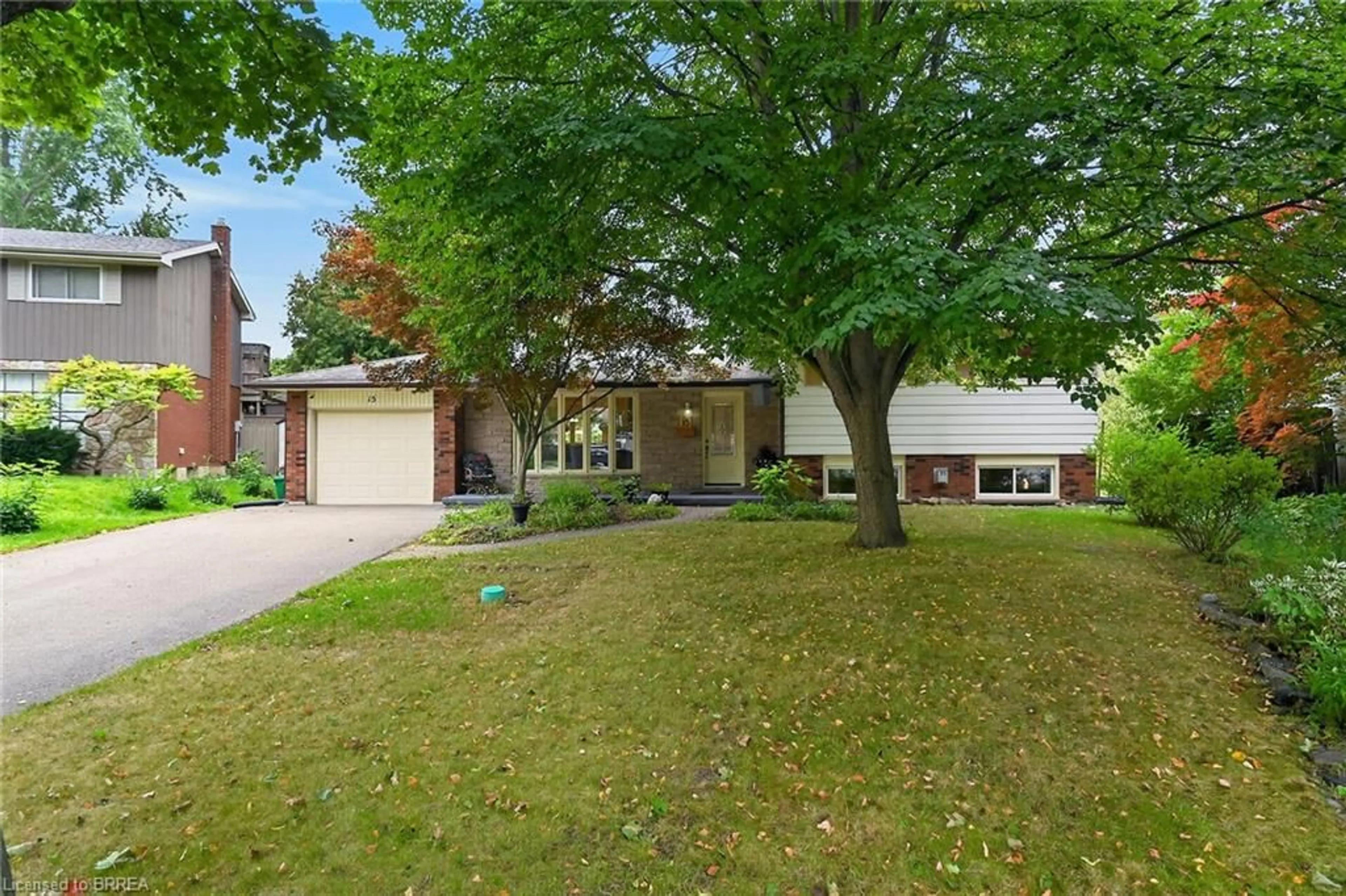 Unknown for 15 Canary Dr, Brantford Ontario N3R 6G2