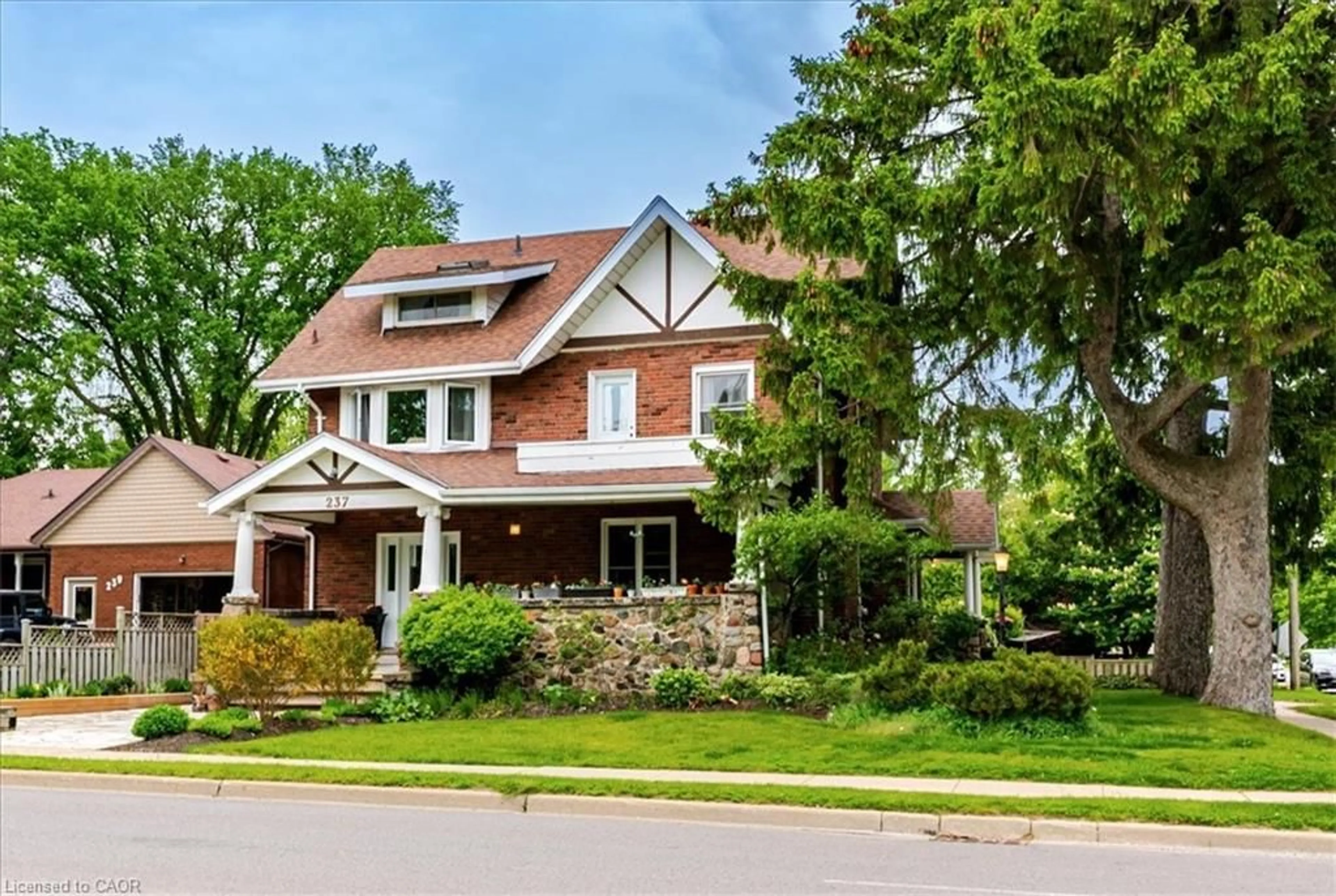 Home with brick exterior material, street for 237 Norfolk St, Simcoe Ontario N3Y 3P1