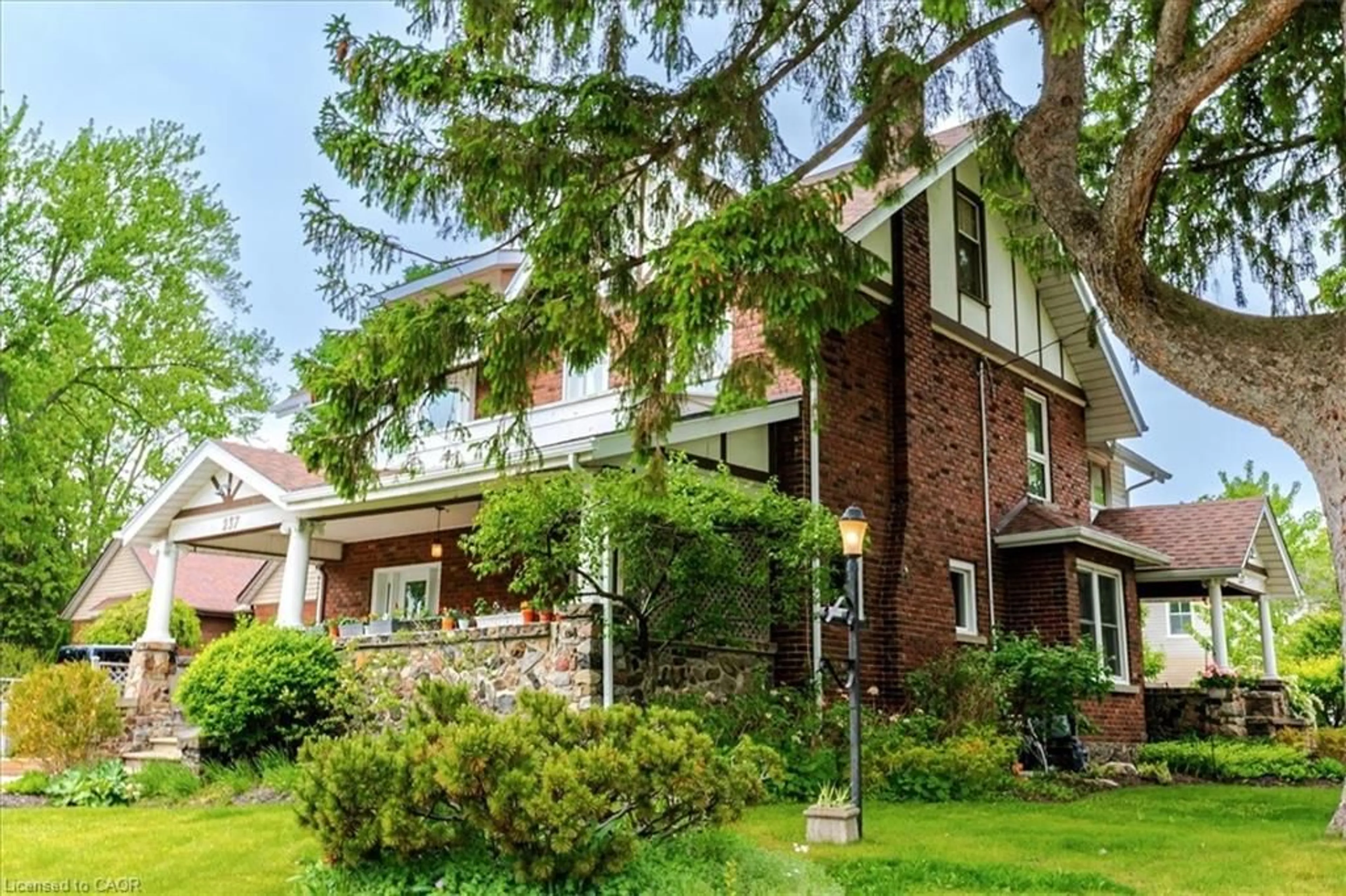 Home with brick exterior material, street for 237 Norfolk St, Simcoe Ontario N3Y 3P1