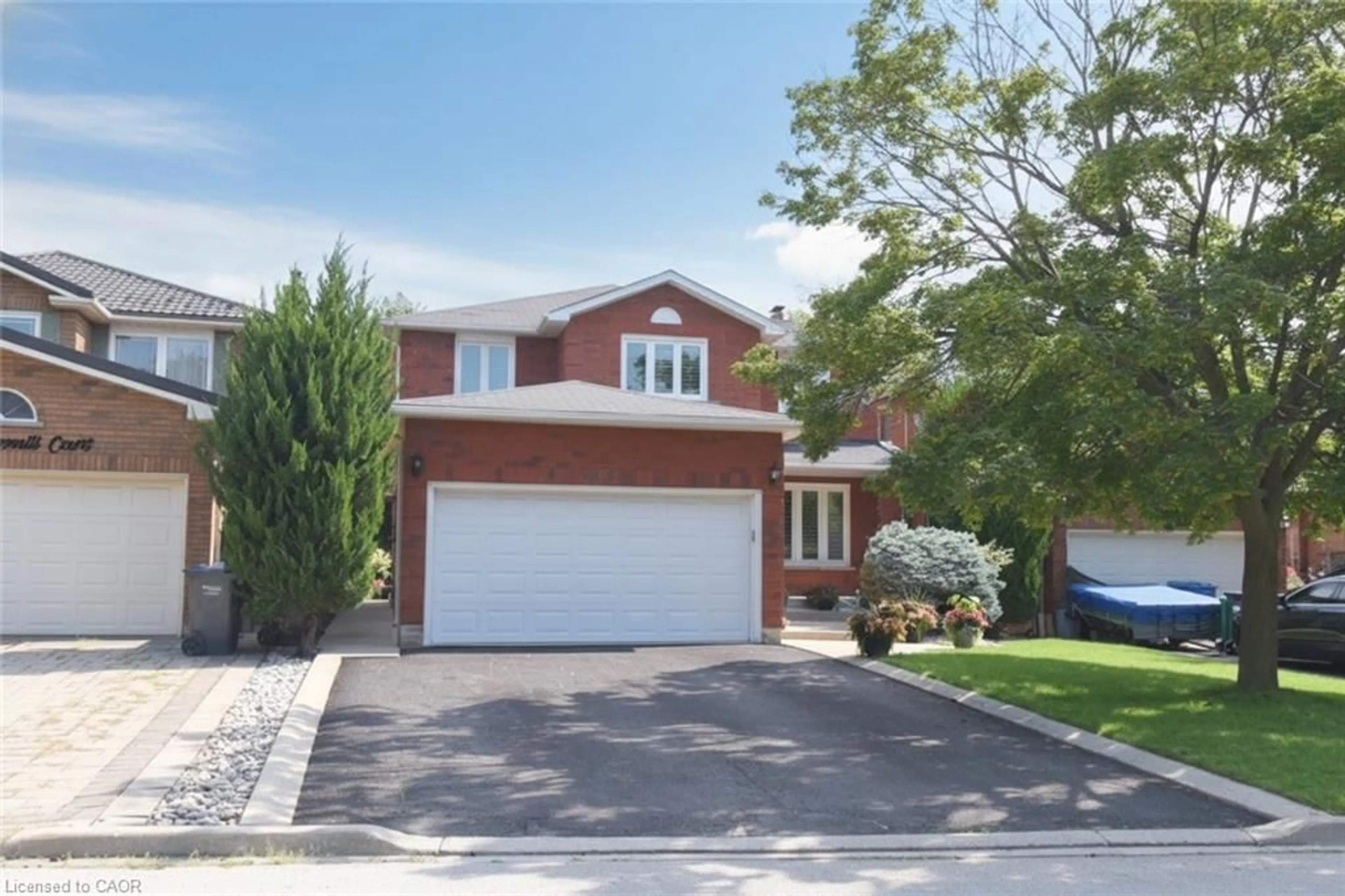 Home with brick exterior material, street for 4473 Stonemill Crt, Mississauga Ontario L5V 1E5