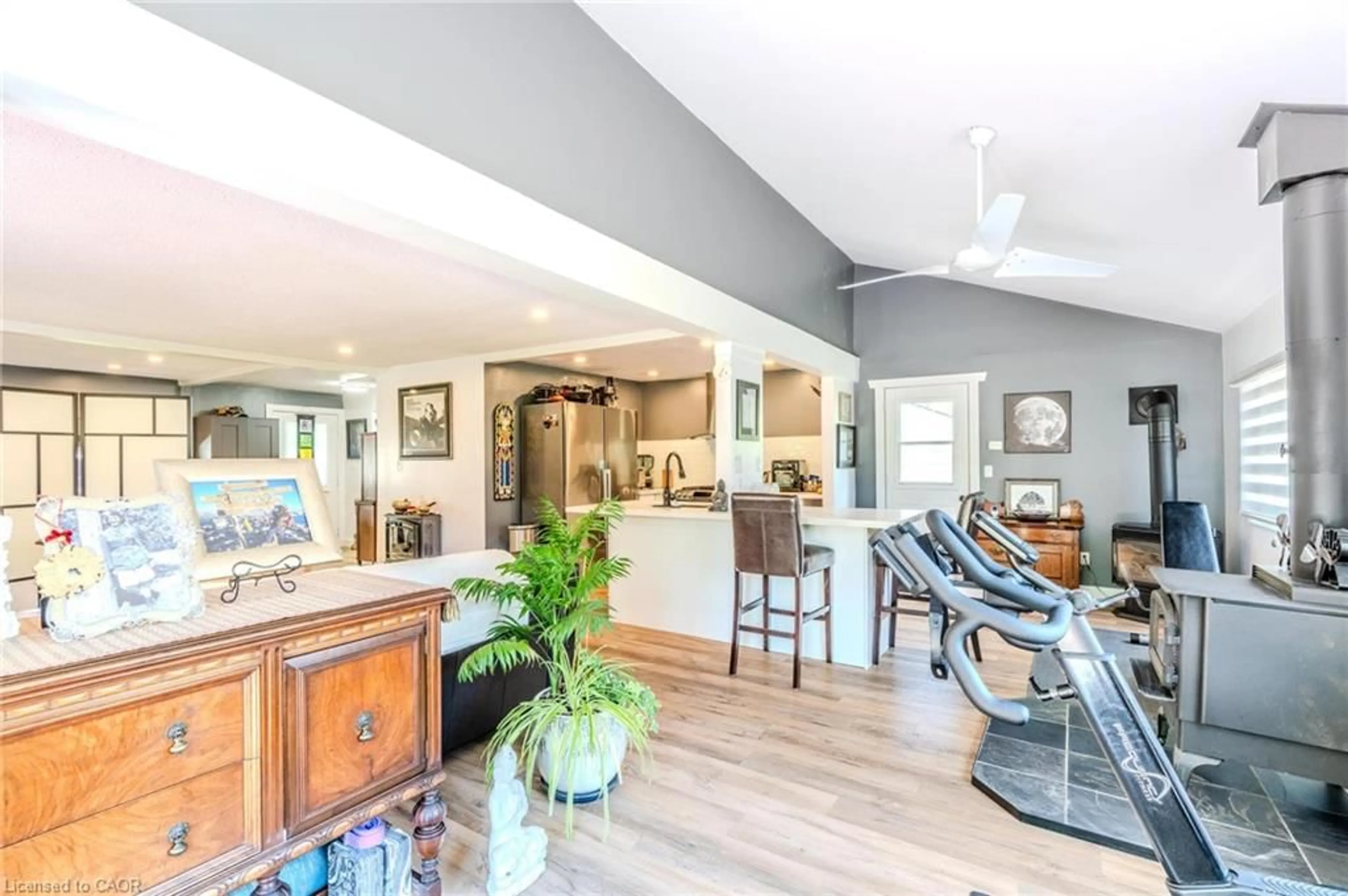 Open concept kitchen, unknown for 57 12th Conc Rd #705, Flamborough Ontario L0R 1K0