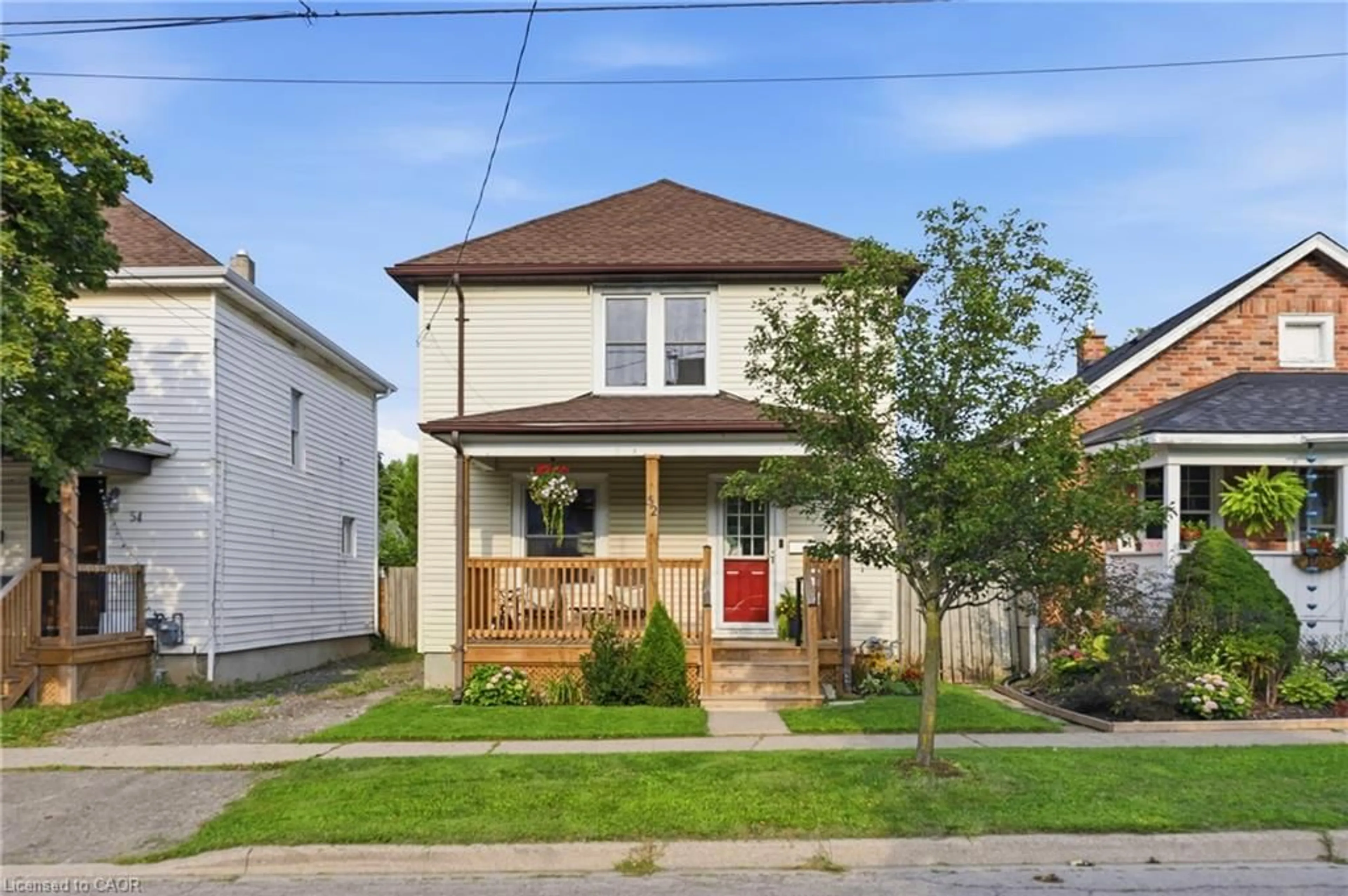 Home with brick exterior material, street for 52 Berryman Ave, St. Catharines Ontario L2R 3W9