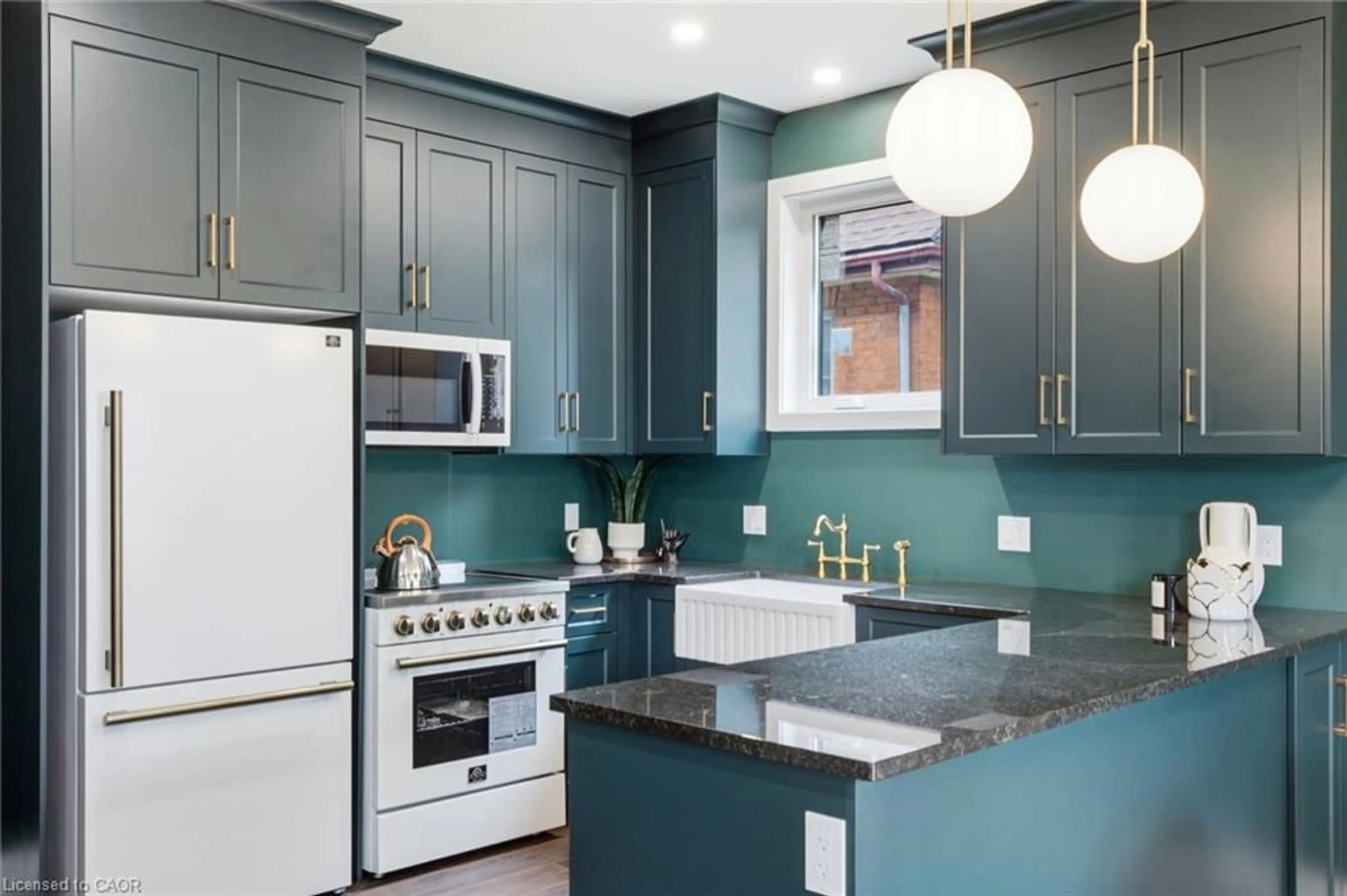 Contemporary kitchen, unknown for 79 Metcalf St, Woodstock Ontario N4S 3E9