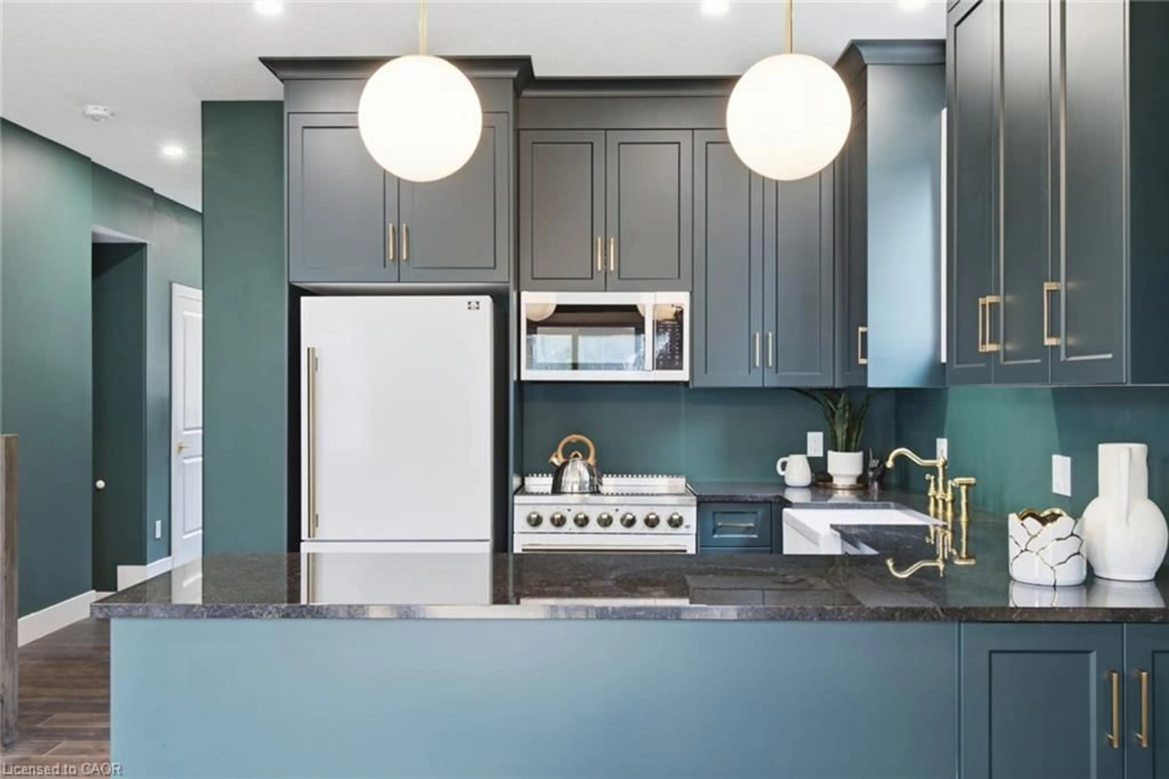 Contemporary kitchen, unknown for 79 Metcalf St, Woodstock Ontario N4S 3E9