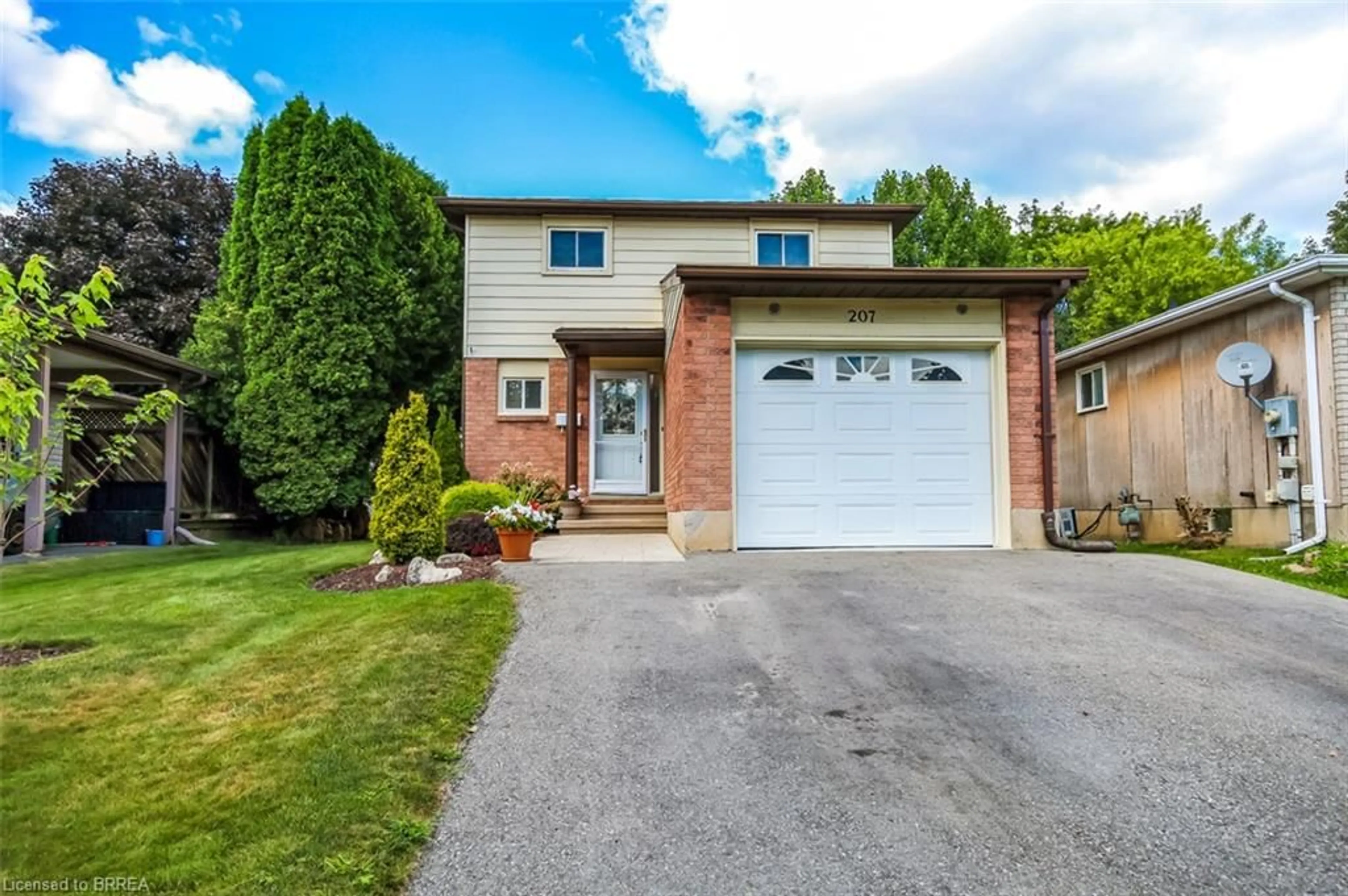 Home with brick exterior material, street for 207 Dunsdon St, Brantford Ontario N3R 7H7