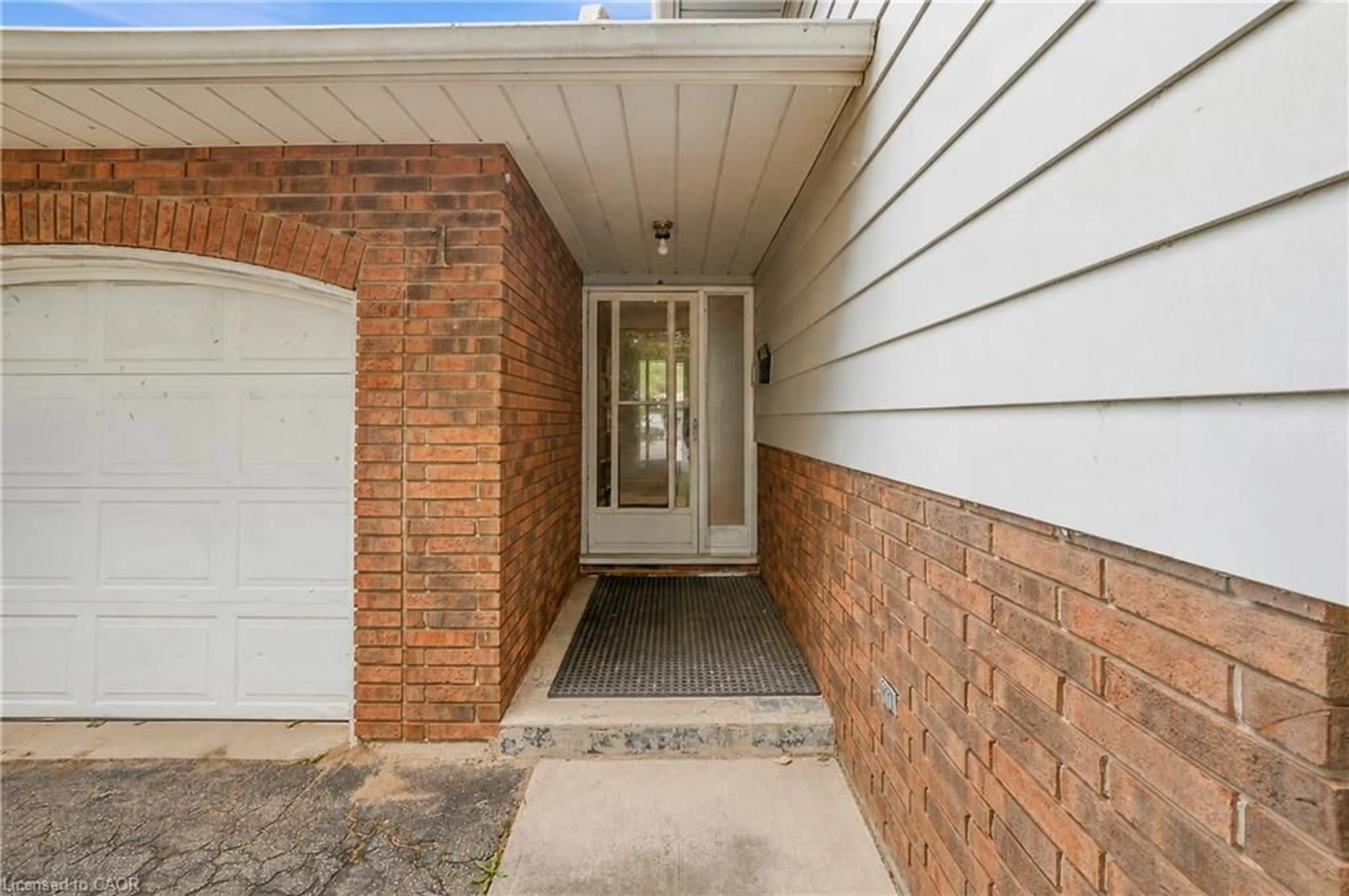 Unknown for 11 Kimbermount Dr, St. Catharines Ontario L2N 5V7