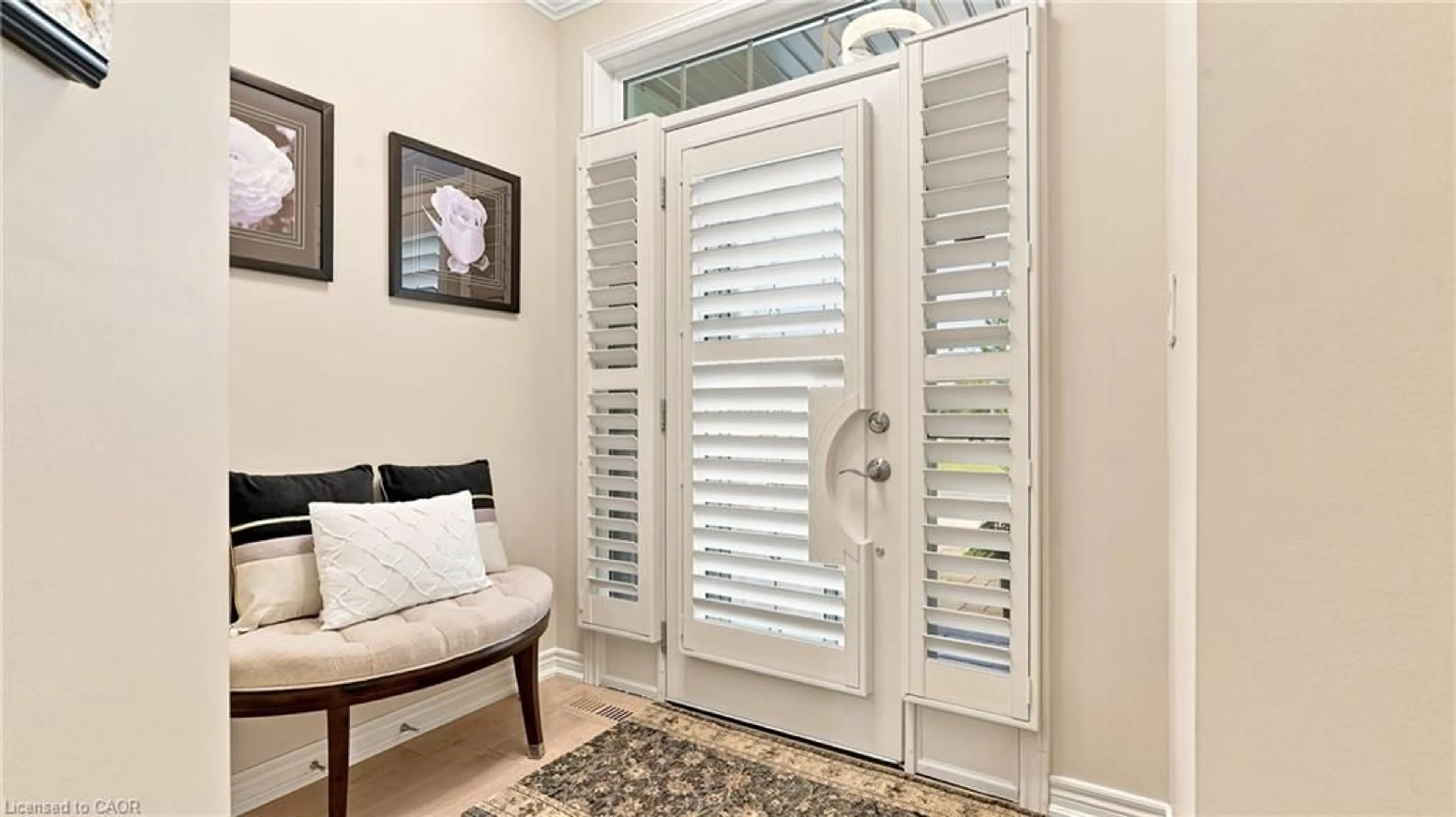 Indoor entryway for 13 Oakdale Blvd, Smithville Ontario L0R 2A0