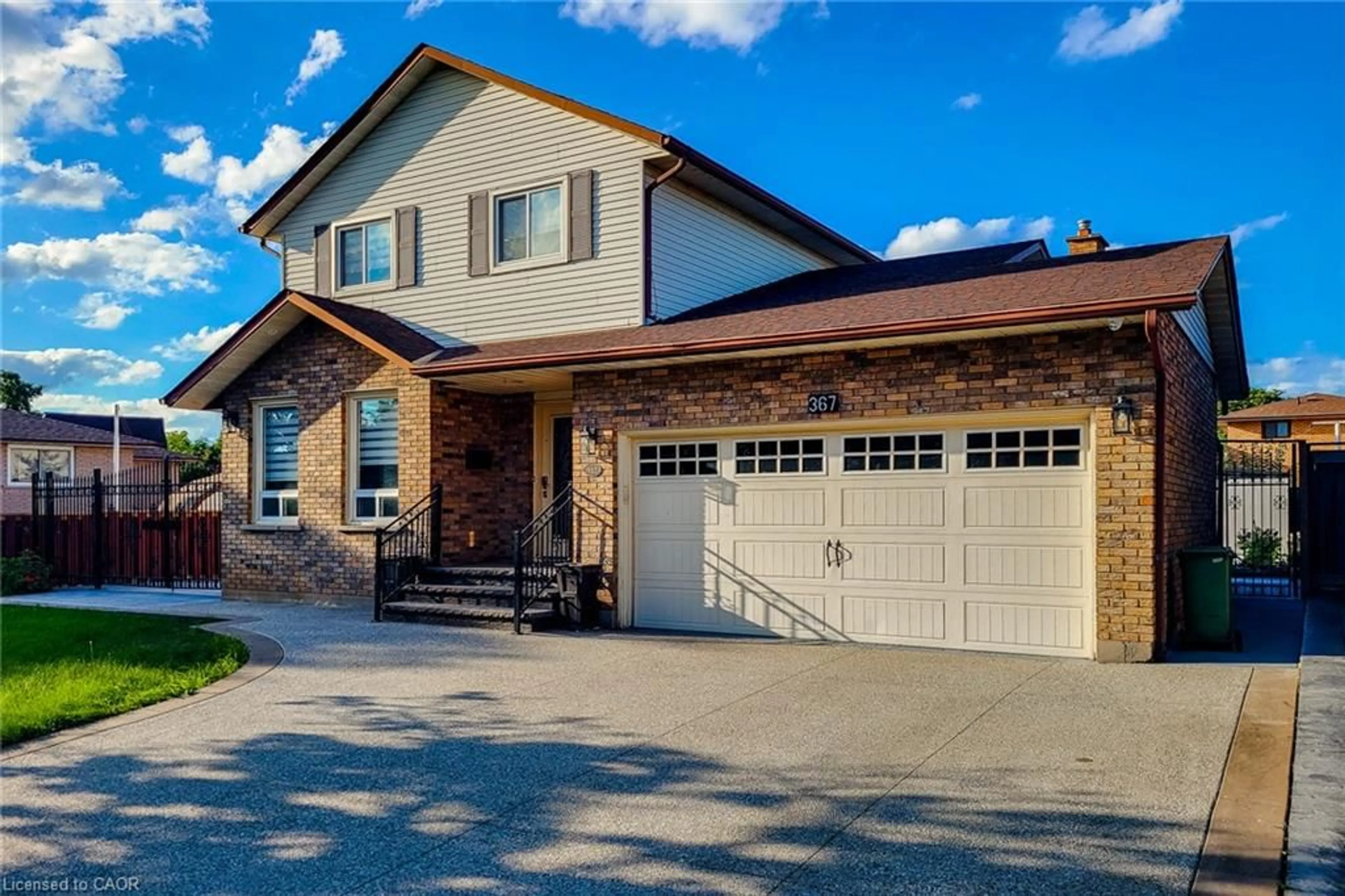 Home with brick exterior material, street for 367 Hemlock Ave, Stoney Creek Ontario L8E 2C9