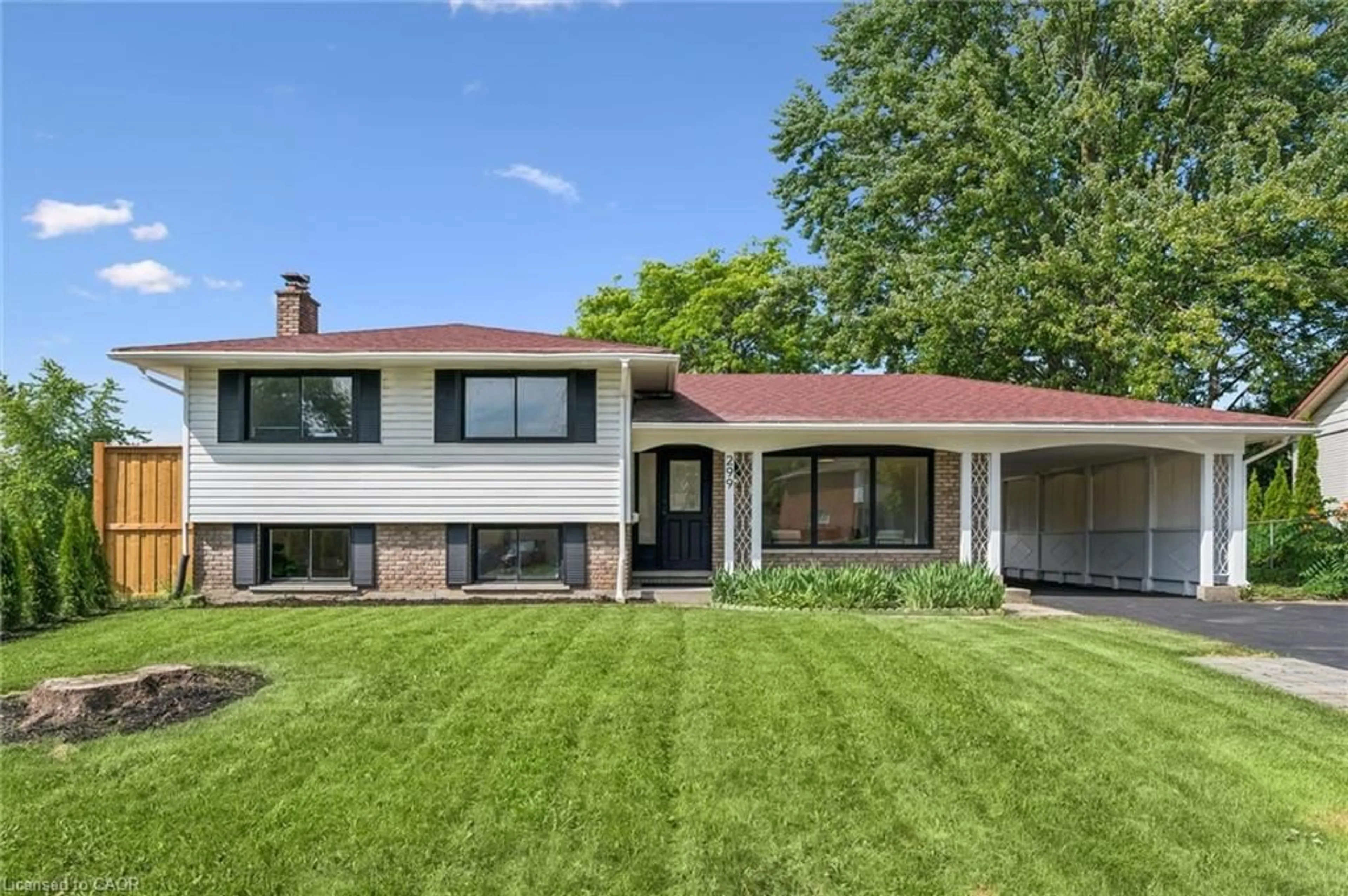 Home with brick exterior material, street for 299 Dale Cres, Waterloo Ontario N2J 3Y4