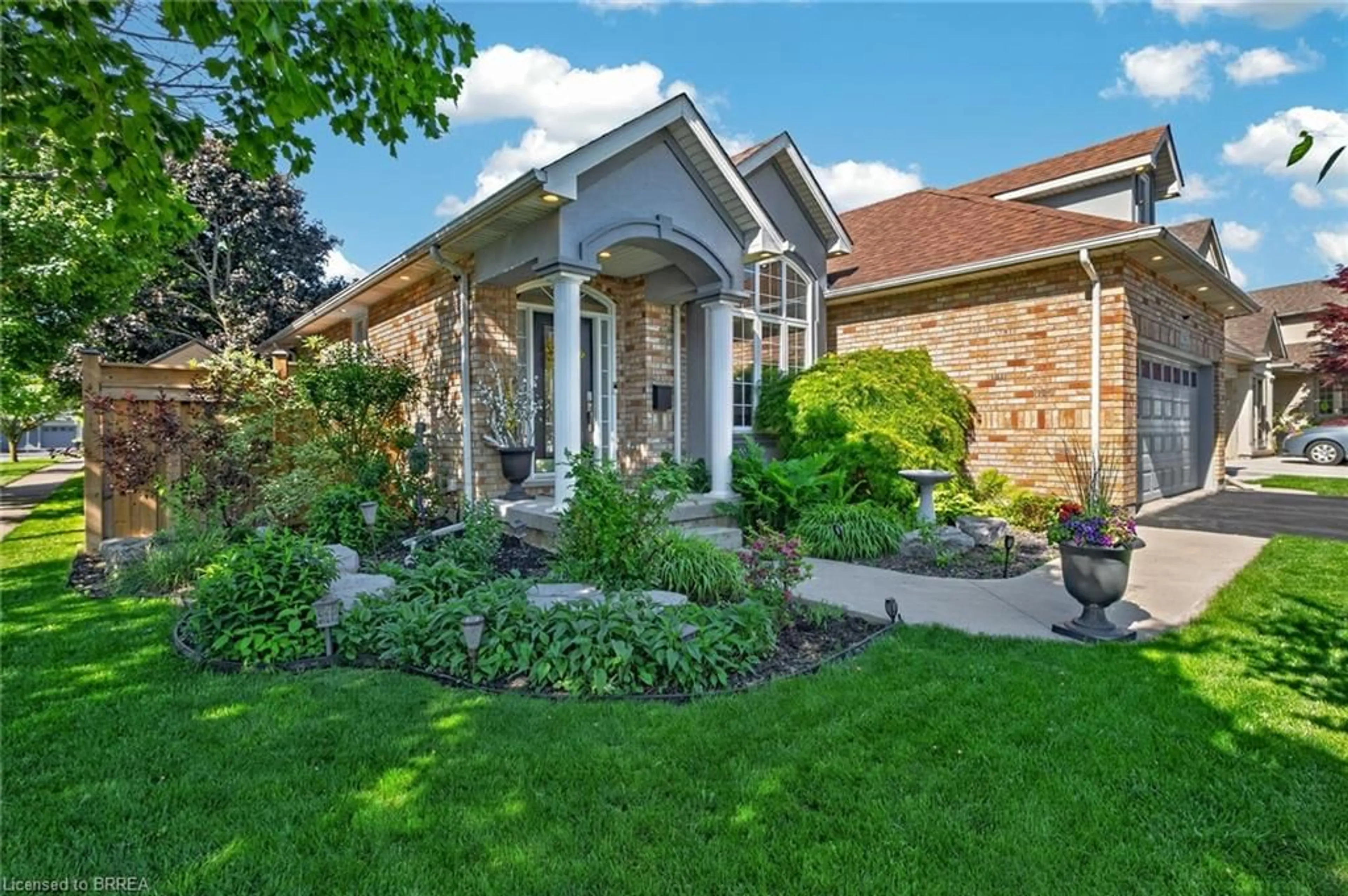 Home with brick exterior material, street for 62 Varley Cres, Brantford Ontario N3R 7Z7