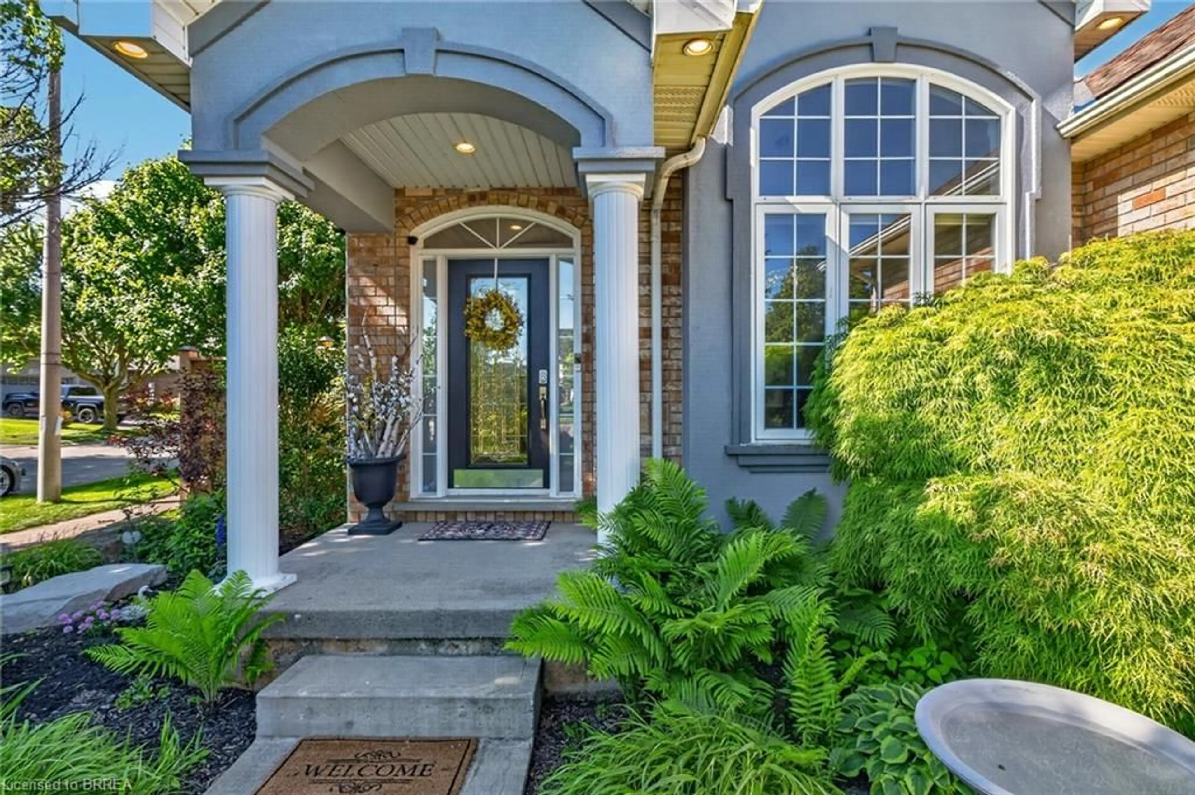 Indoor entryway for 62 Varley Cres, Brantford Ontario N3R 7Z7