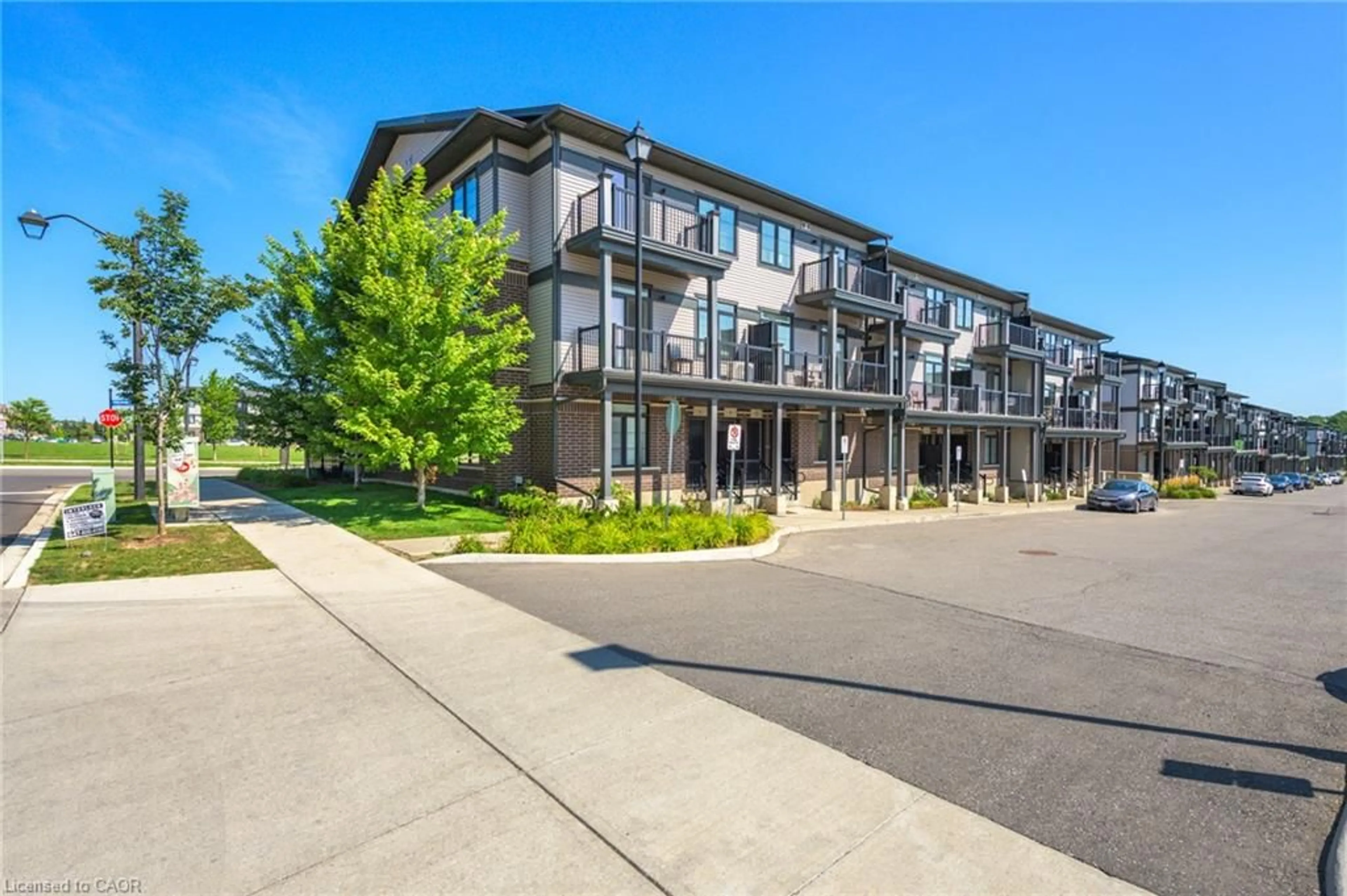 Patio, unknown for 12 Wheat Lane, Kitchener Ontario N2R 0R6