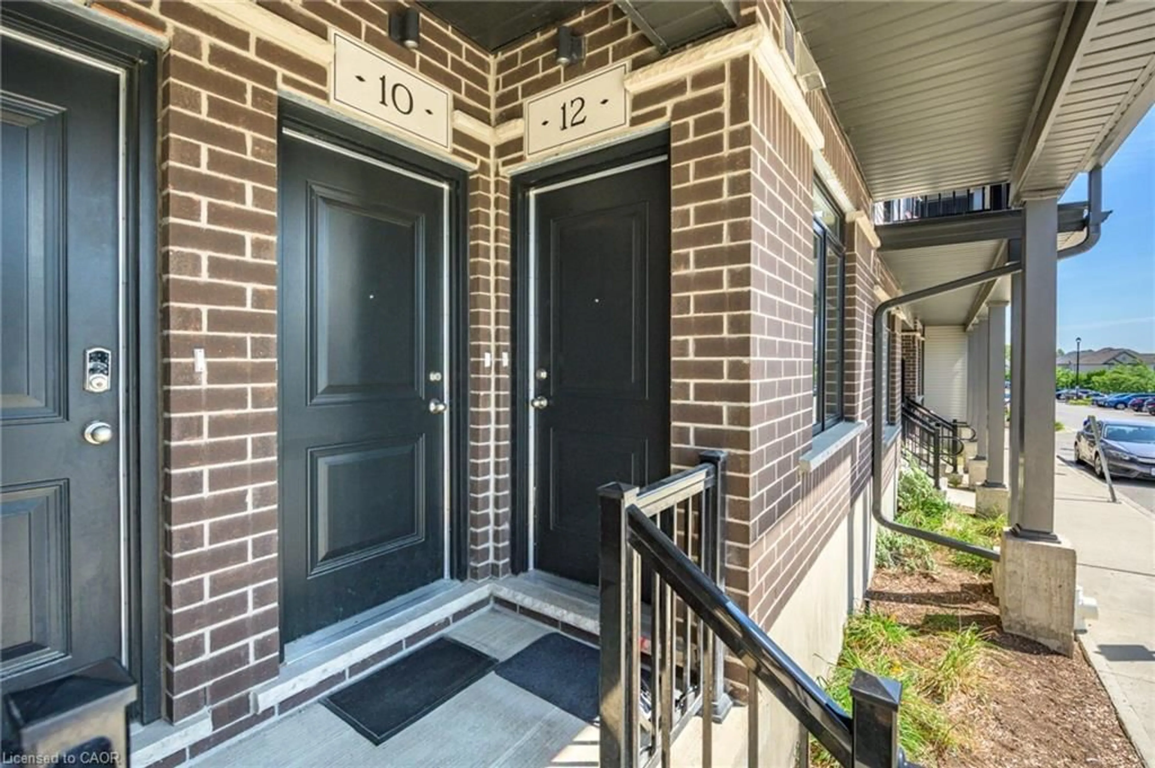 Indoor entryway for 12 Wheat Lane, Kitchener Ontario N2R 0R6