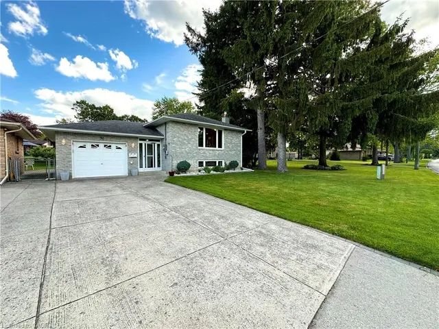 36 Oakhill Dr, Brantford 2