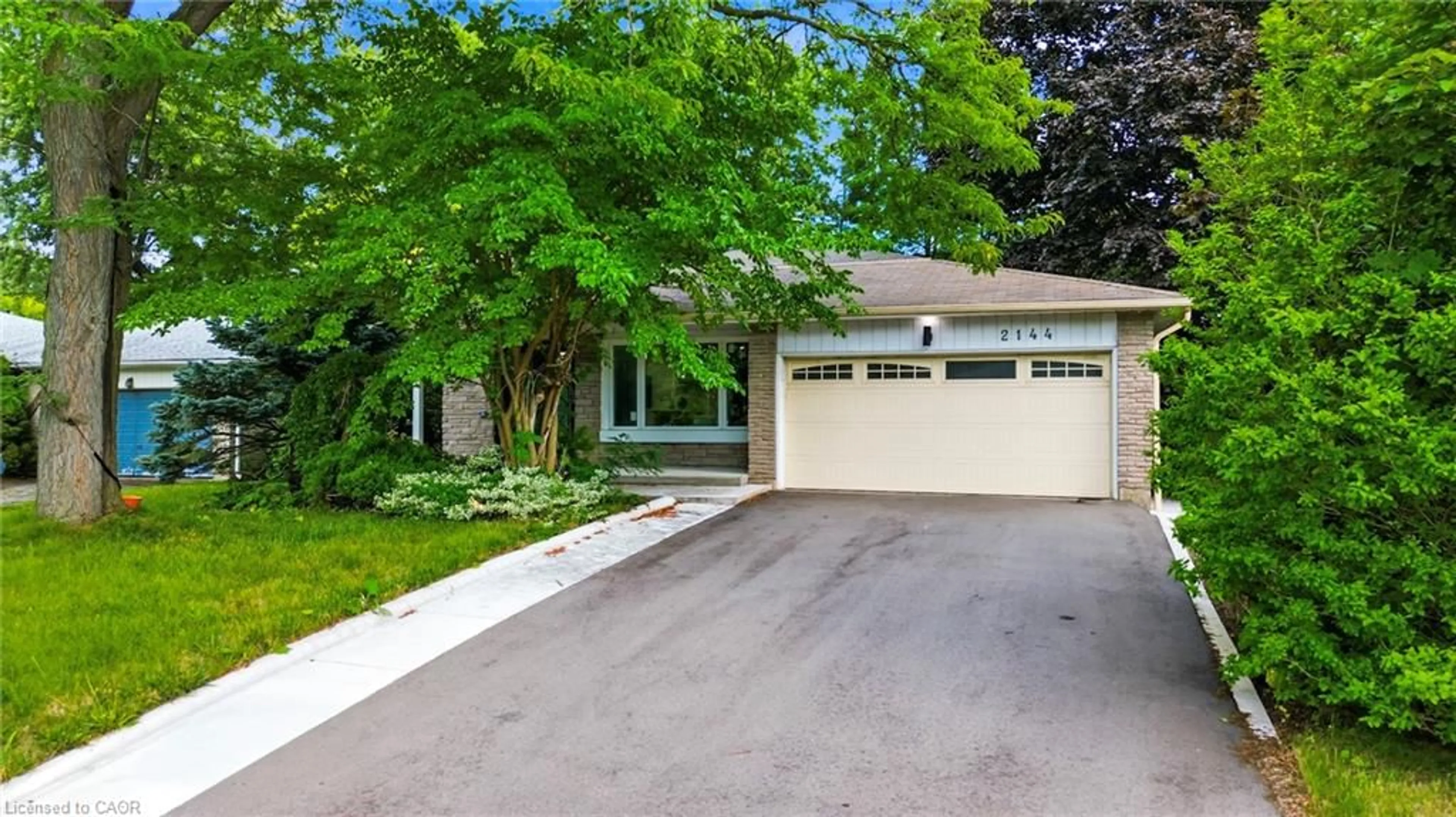 Unknown for 2144 Rebecca St, Oakville Ontario L6L 2A5