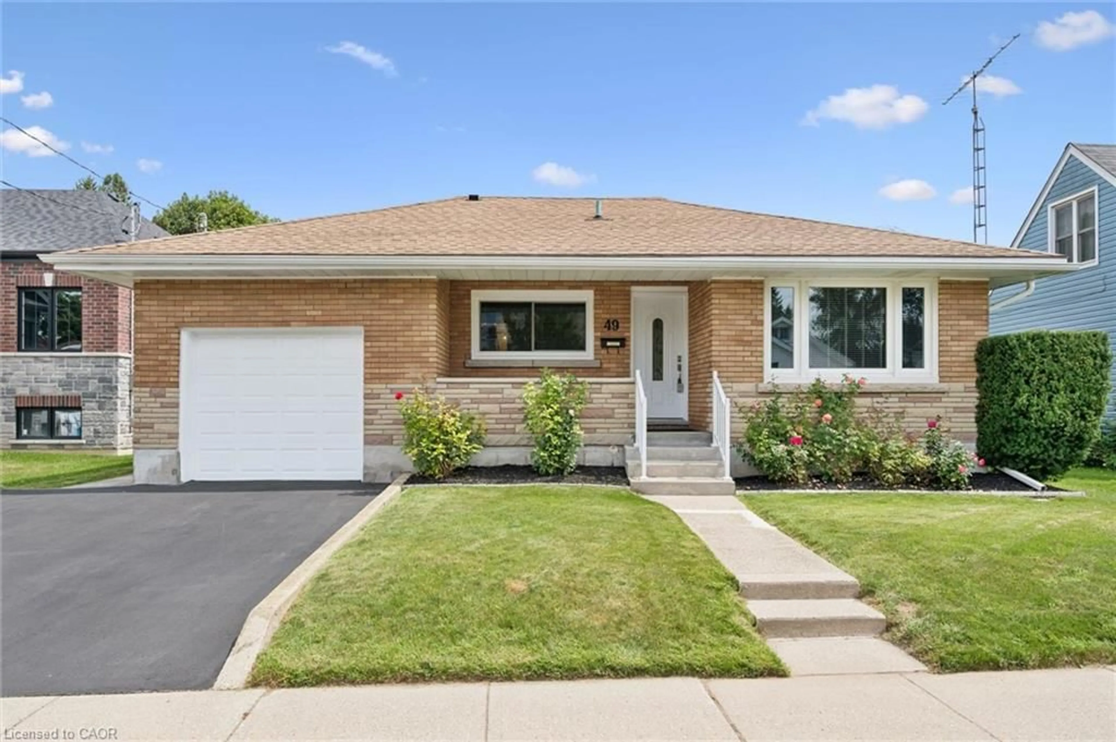 Home with brick exterior material, street for 49 East St, Cambridge Ontario N1R 4P2
