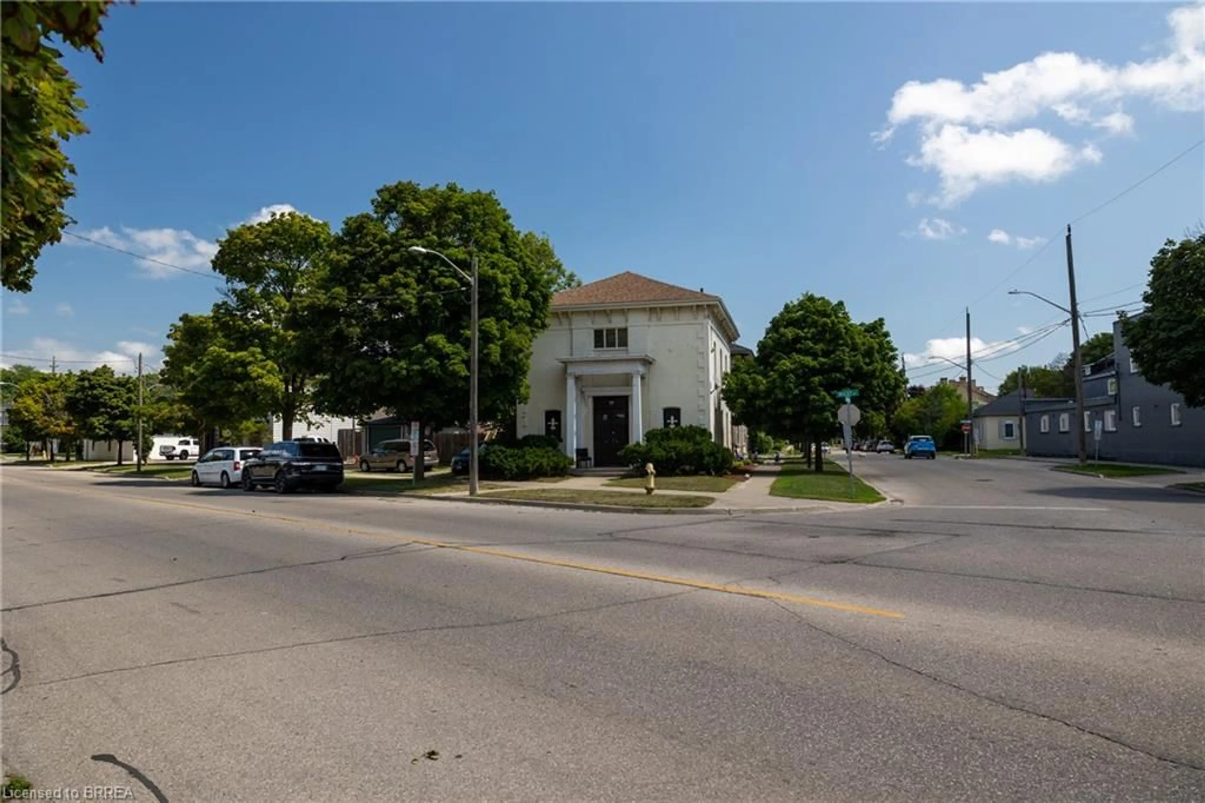 Unknown for 99 West St, Brantford Ontario N3T 3E9