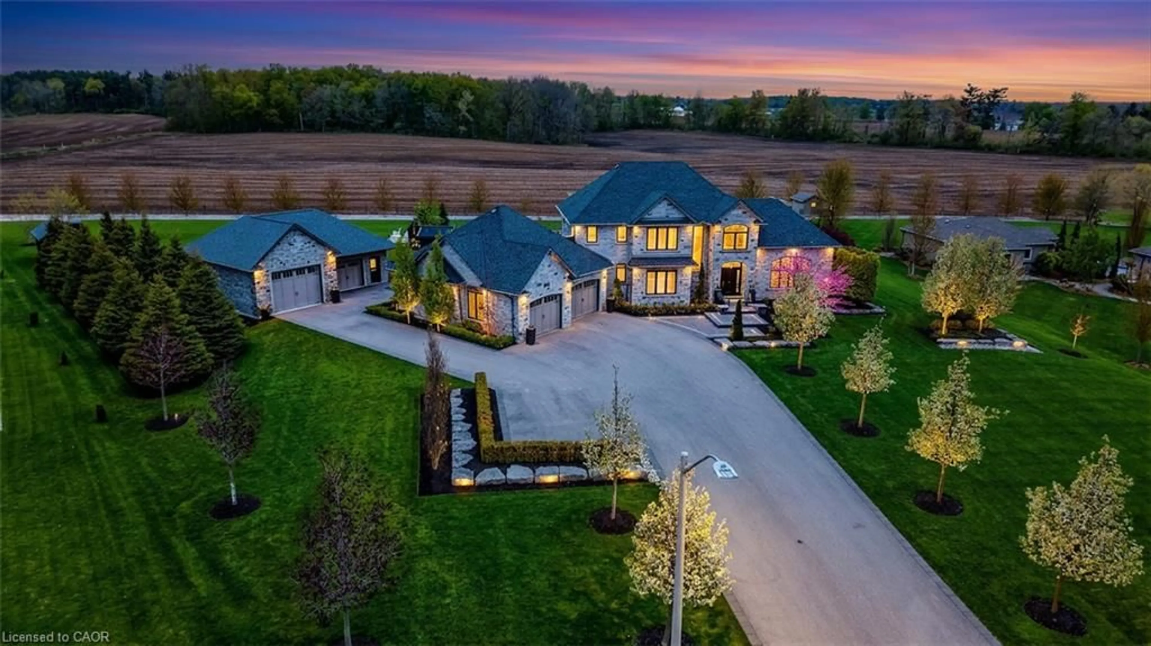 A pic from outside/outdoor area/front of a property/back of a property/a pic from drone, unknown for 100 Deer Cres, Burgessville Ontario N0J 1C0