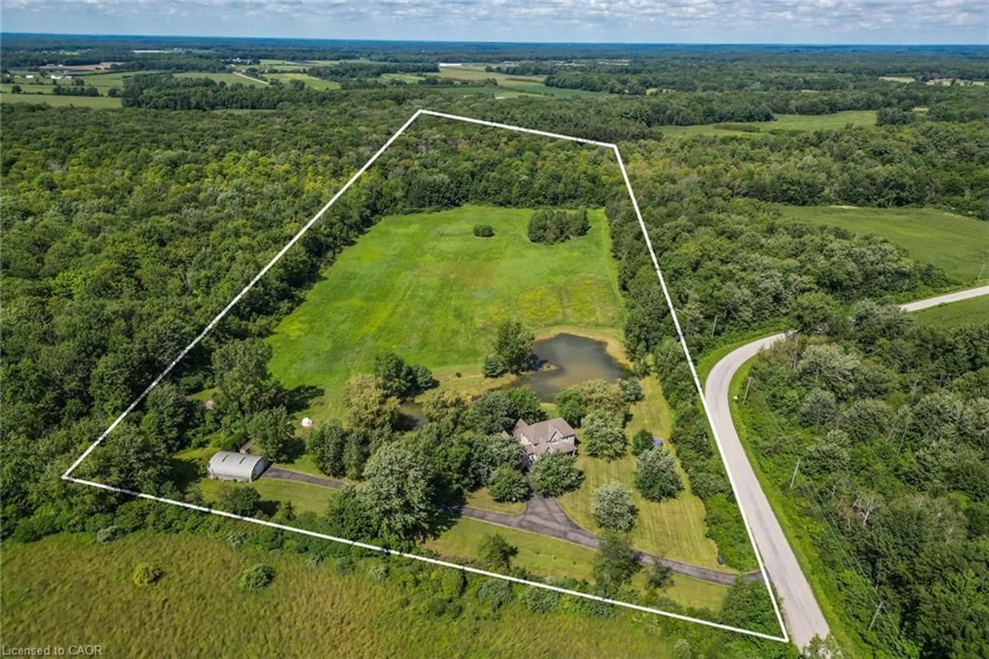 A pic from outside/outdoor area/front of a property/back of a property/a pic from drone, building for 413 8th Conc Rd Enr, Clear Creek Ontario N0E 1C0