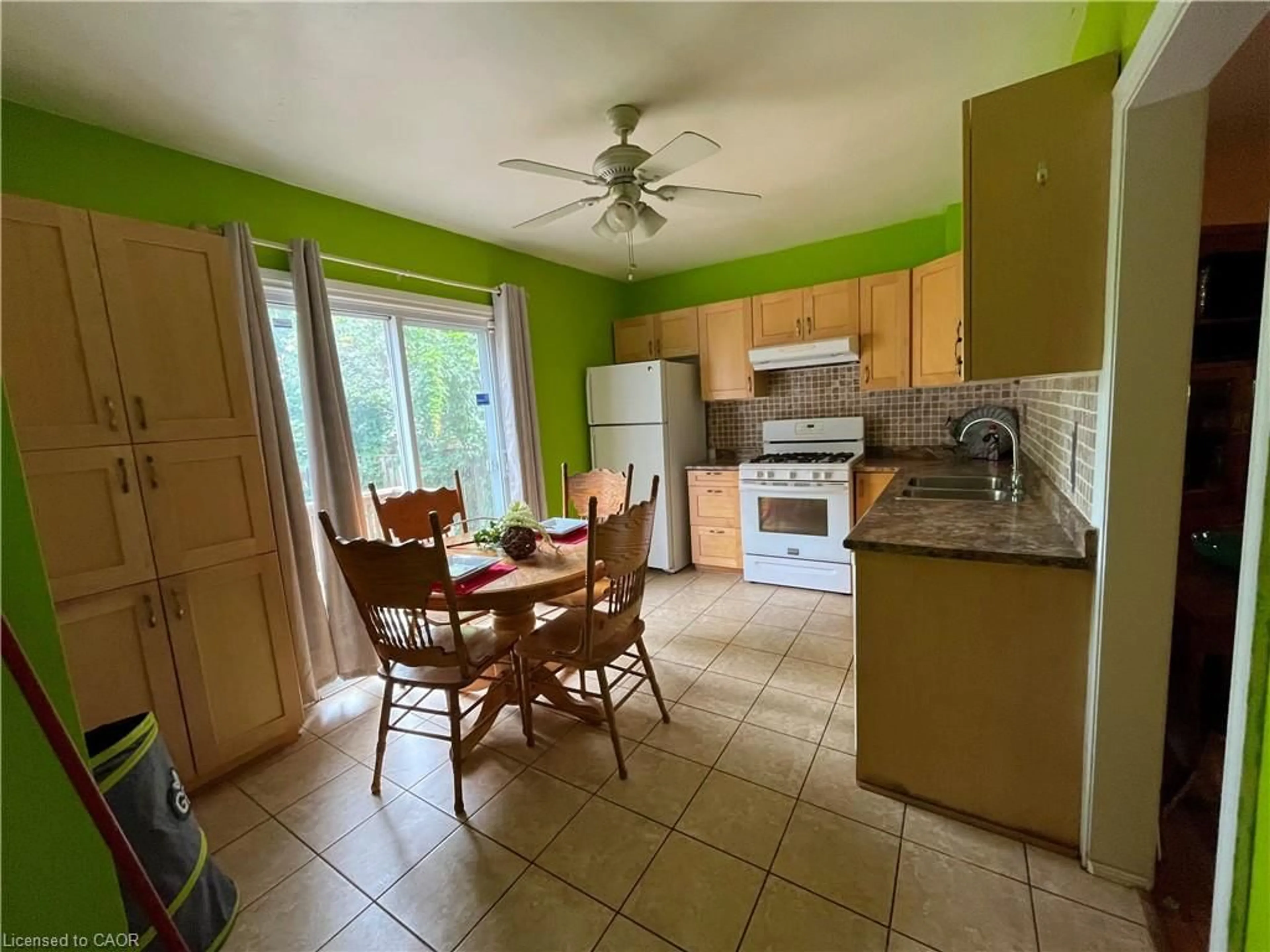 Unknown for 137 Maplewood Ave, Hamilton Ontario L8M 1X3