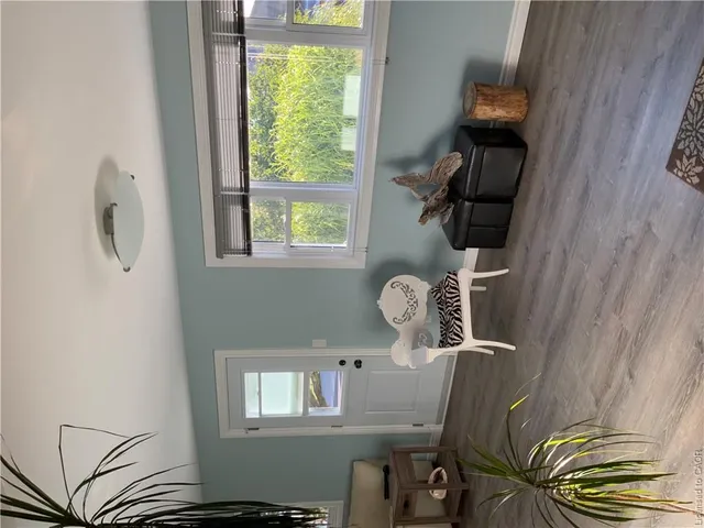 25 First Ave, Long Point 5