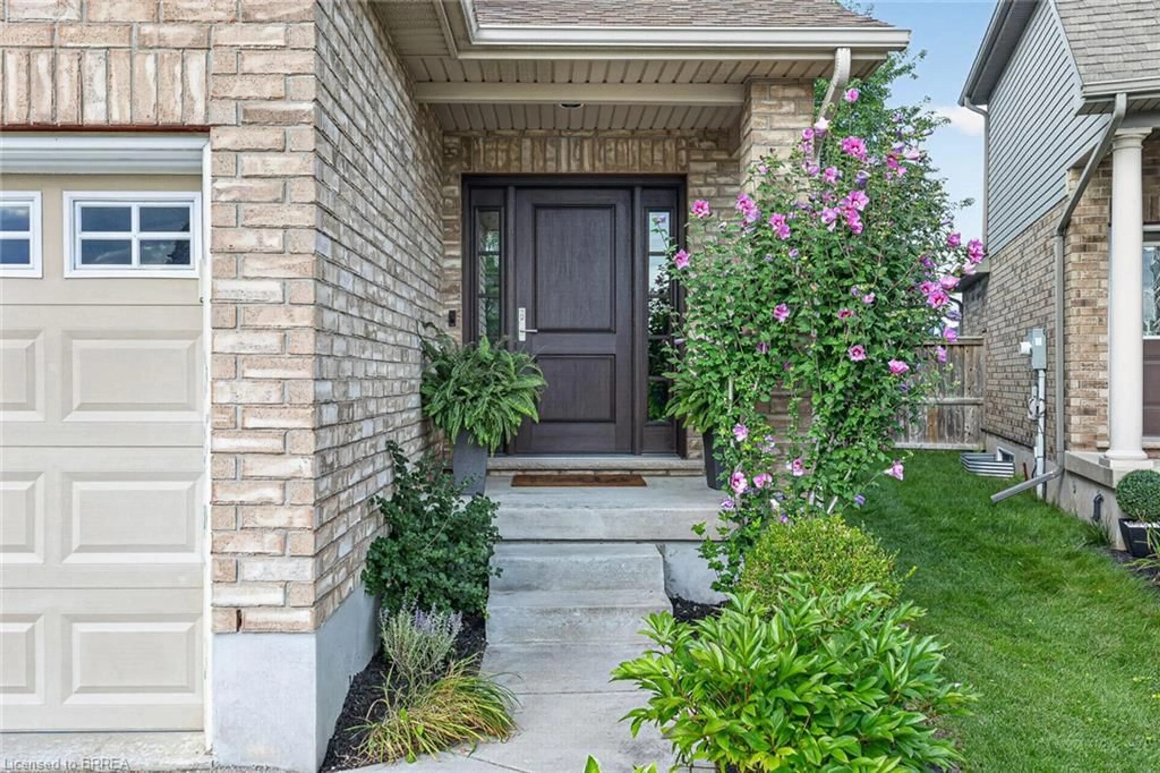 Indoor entryway for 783 Frontenac Cres, Woodstock Ontario N4V 0B1