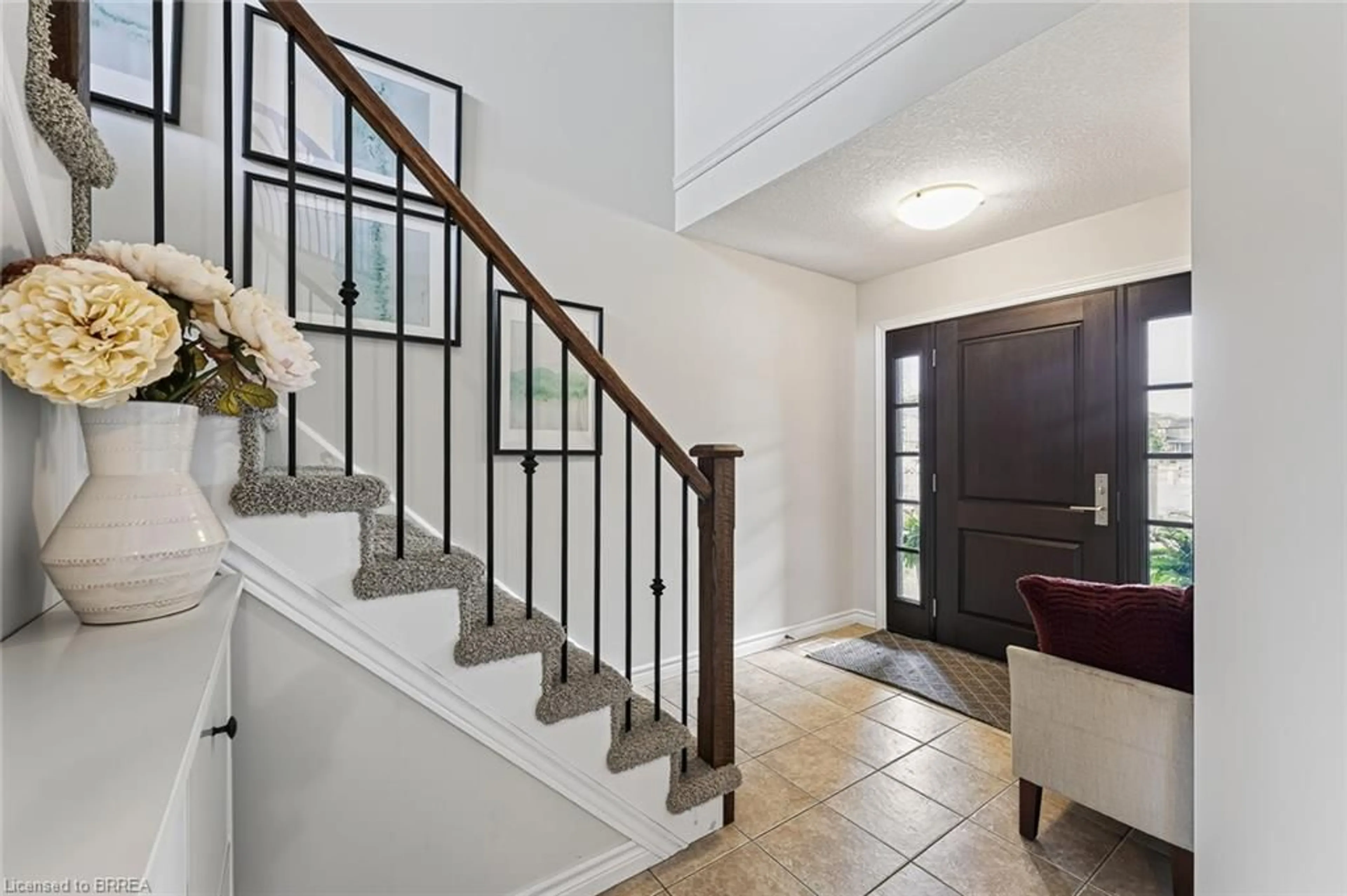 Indoor entryway for 783 Frontenac Cres, Woodstock Ontario N4V 0B1