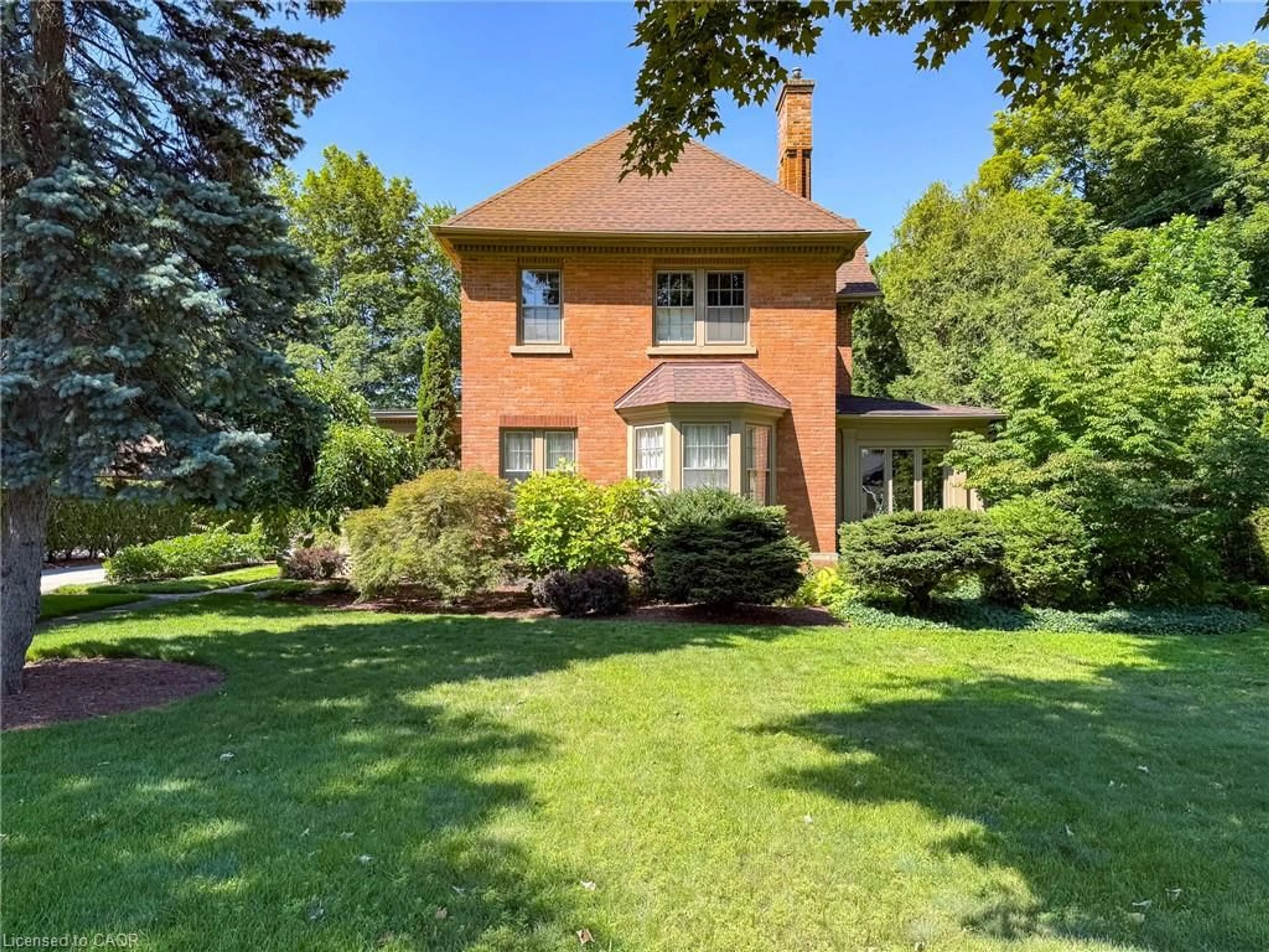 Home with brick exterior material, street for 138 St. James St, Waterford Ontario N0E 1Y0
