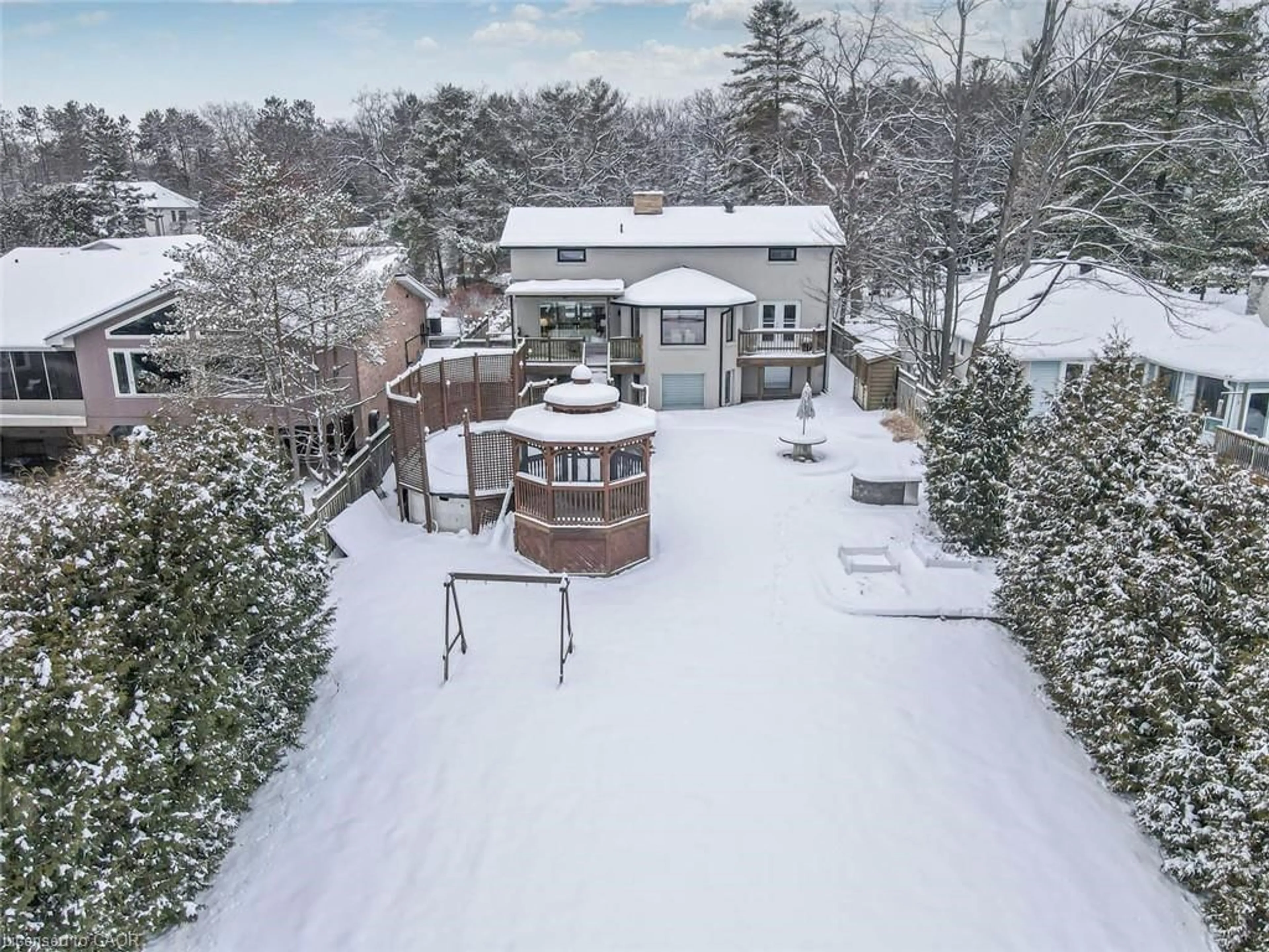 A pic from outside/outdoor area/front of a property/back of a property/a pic from drone, unknown for 247 Sand Rd, Holland Landing Ontario L9N 1K1