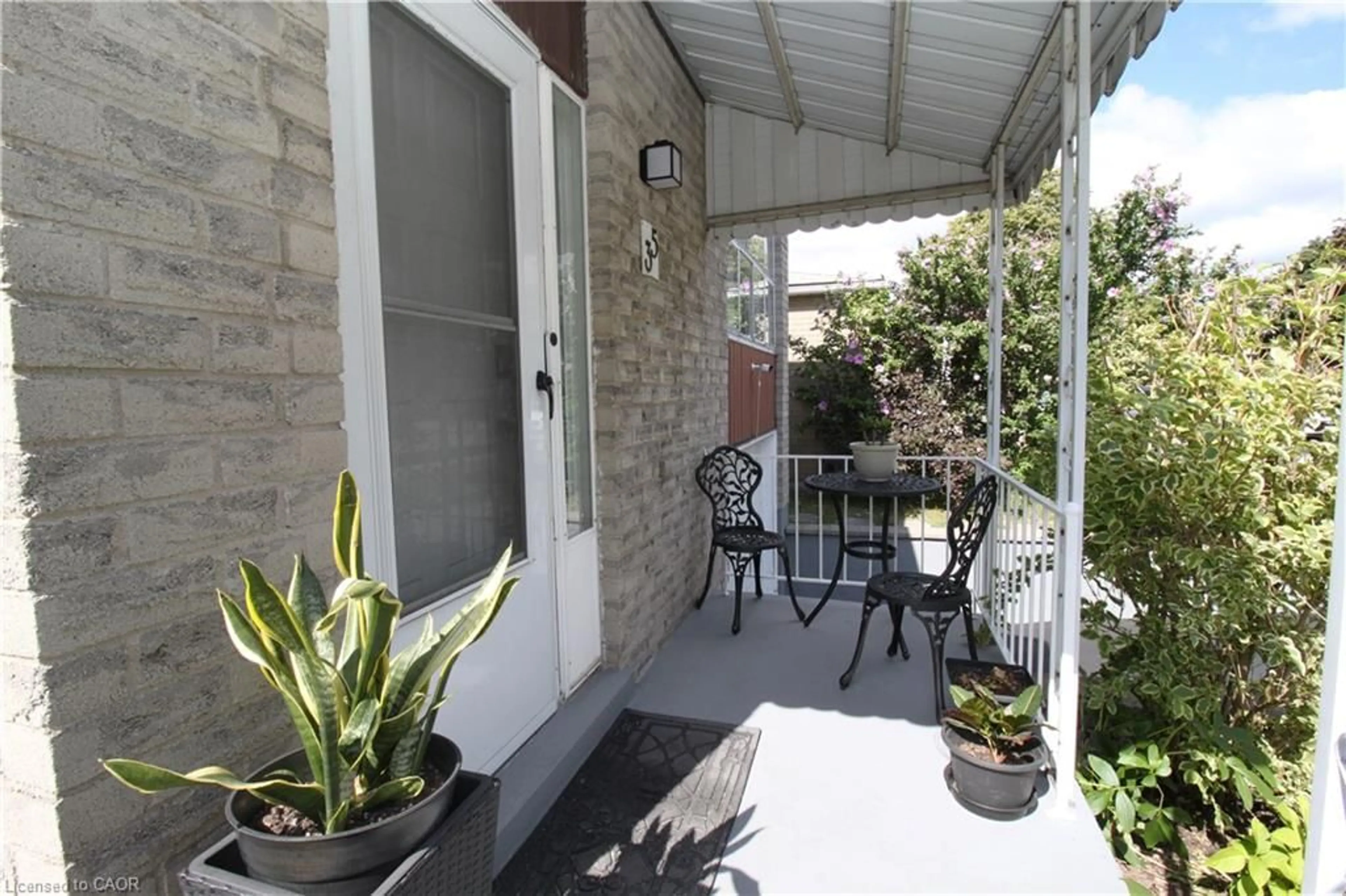 Patio, street for 35 Garden Cres, Hamilton Ontario L8V 4T3