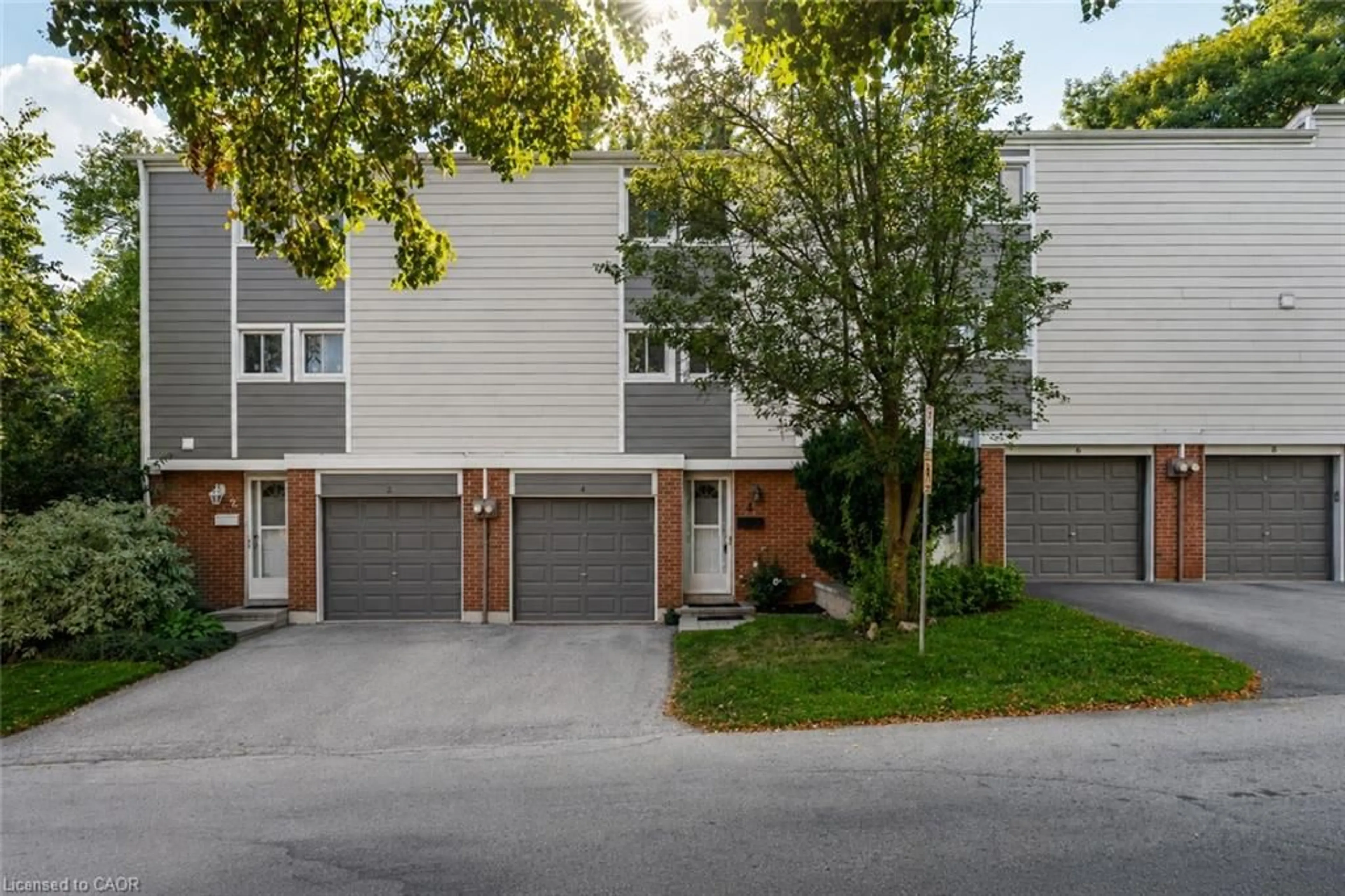 Unknown for 4 Patrice Crt, Dundas Ontario L9H 5P5