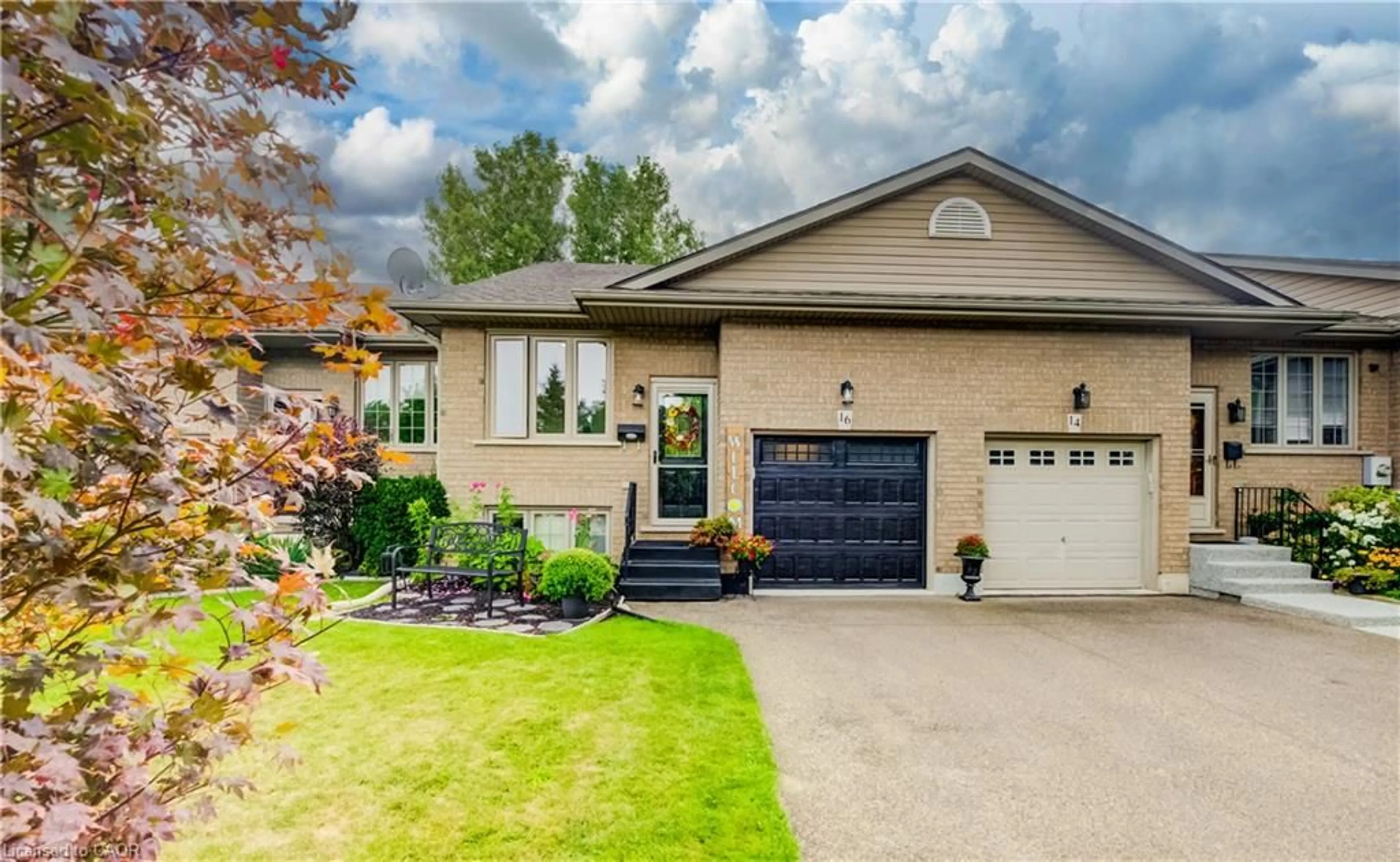 Home with brick exterior material, street for 16 Steed Crt, Brantford Ontario N3S 0B7